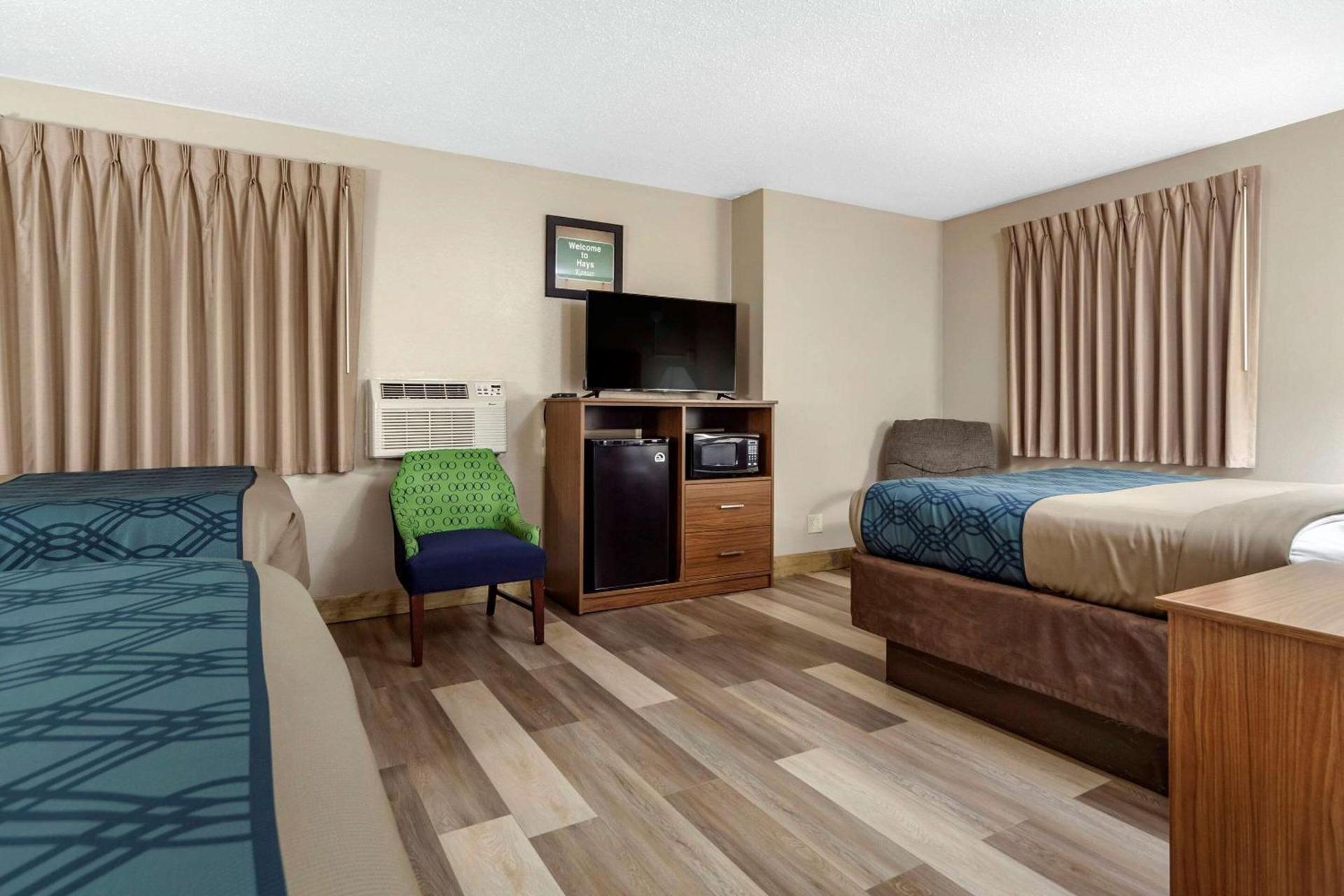 Econo Lodge Hays I-70 photo 22