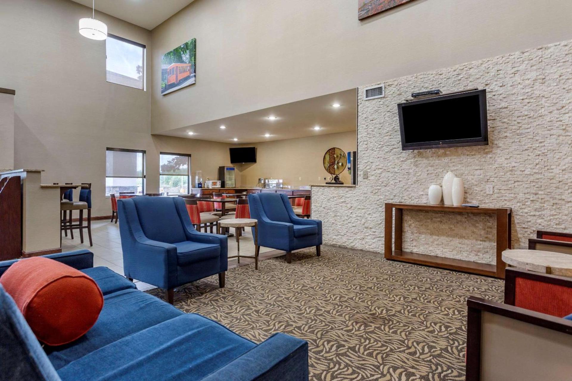 Comfort Suites Cordova photo 30