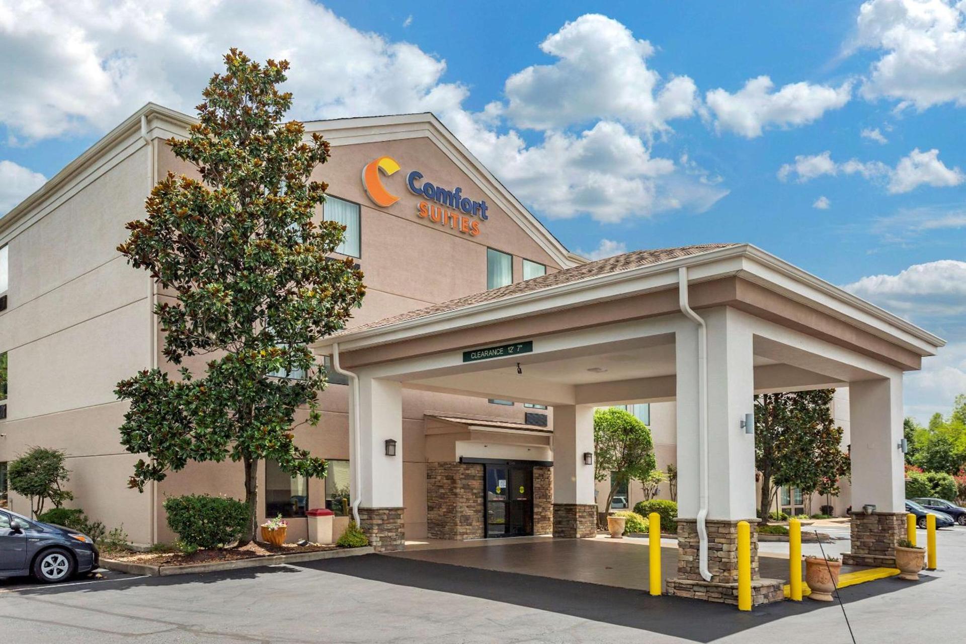 Comfort Suites Cordova photo 1