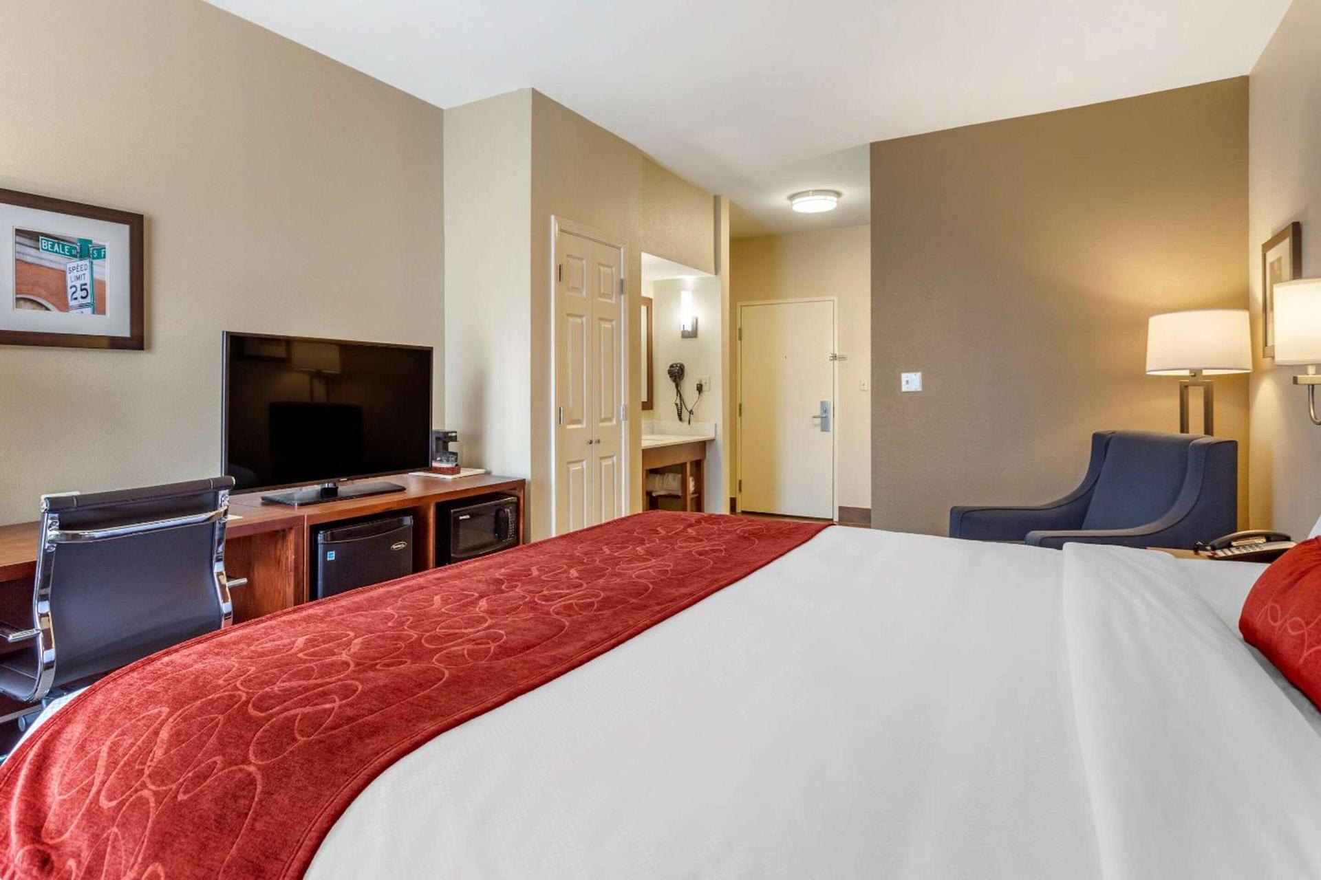 Comfort Suites Cordova photo 24