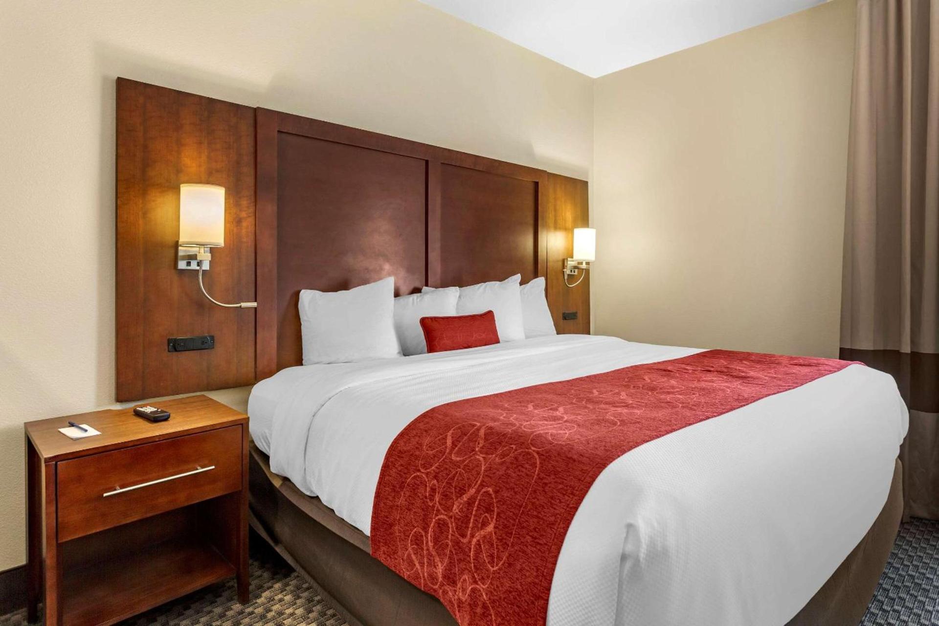 Comfort Suites Cordova photo 22