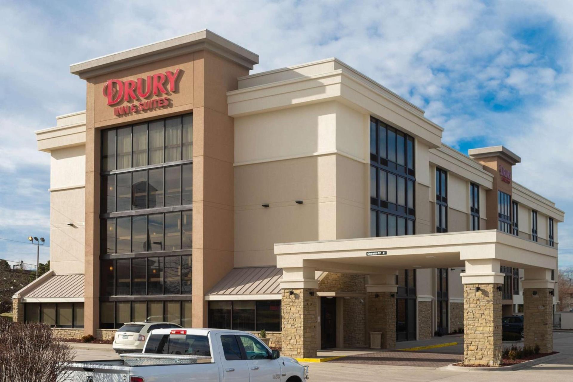 Drury Inn & Suites Springfield MO — hotel in Springfield