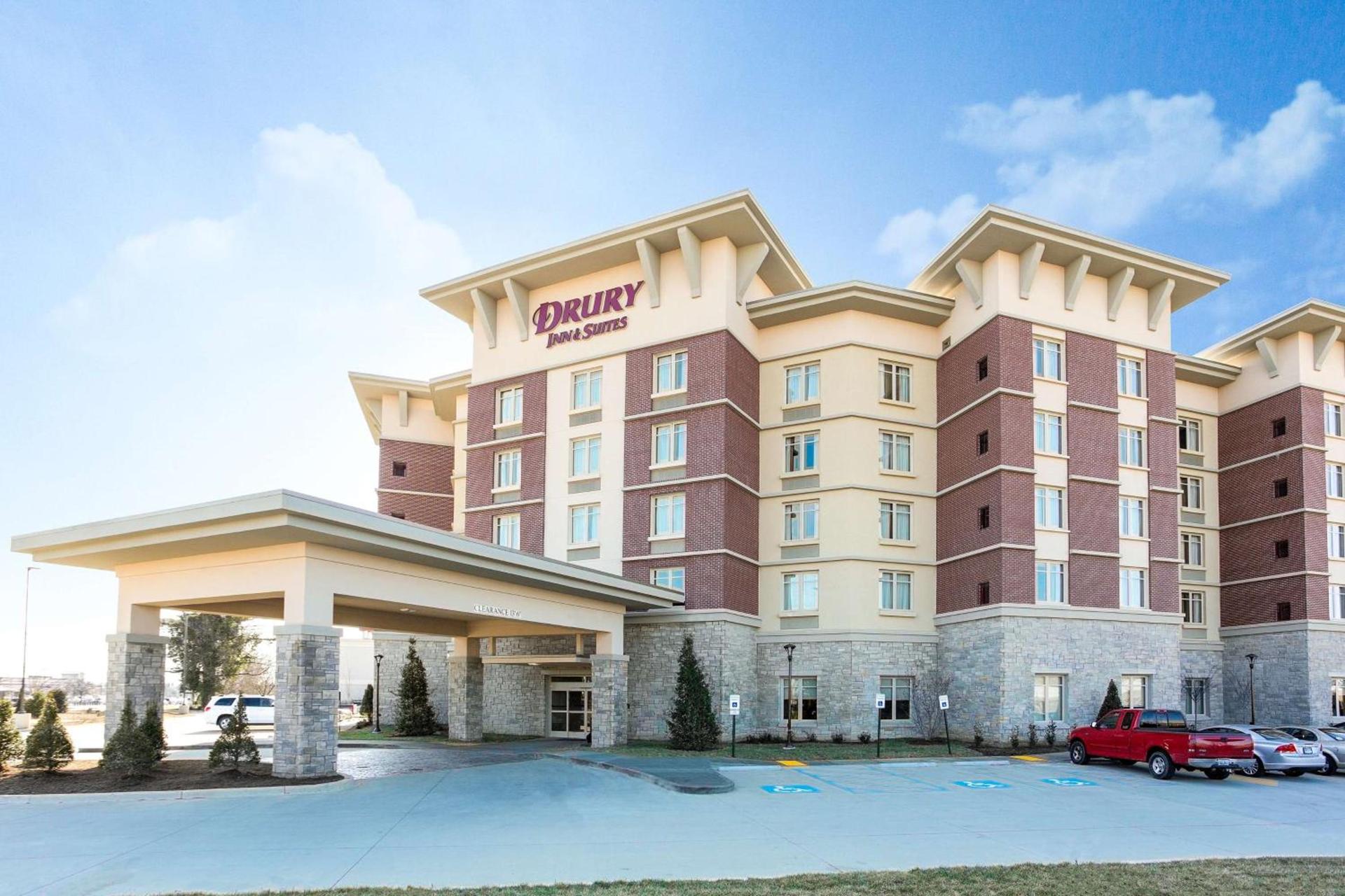 Drury Inn & Suites Louisville North — hotel in Louisville