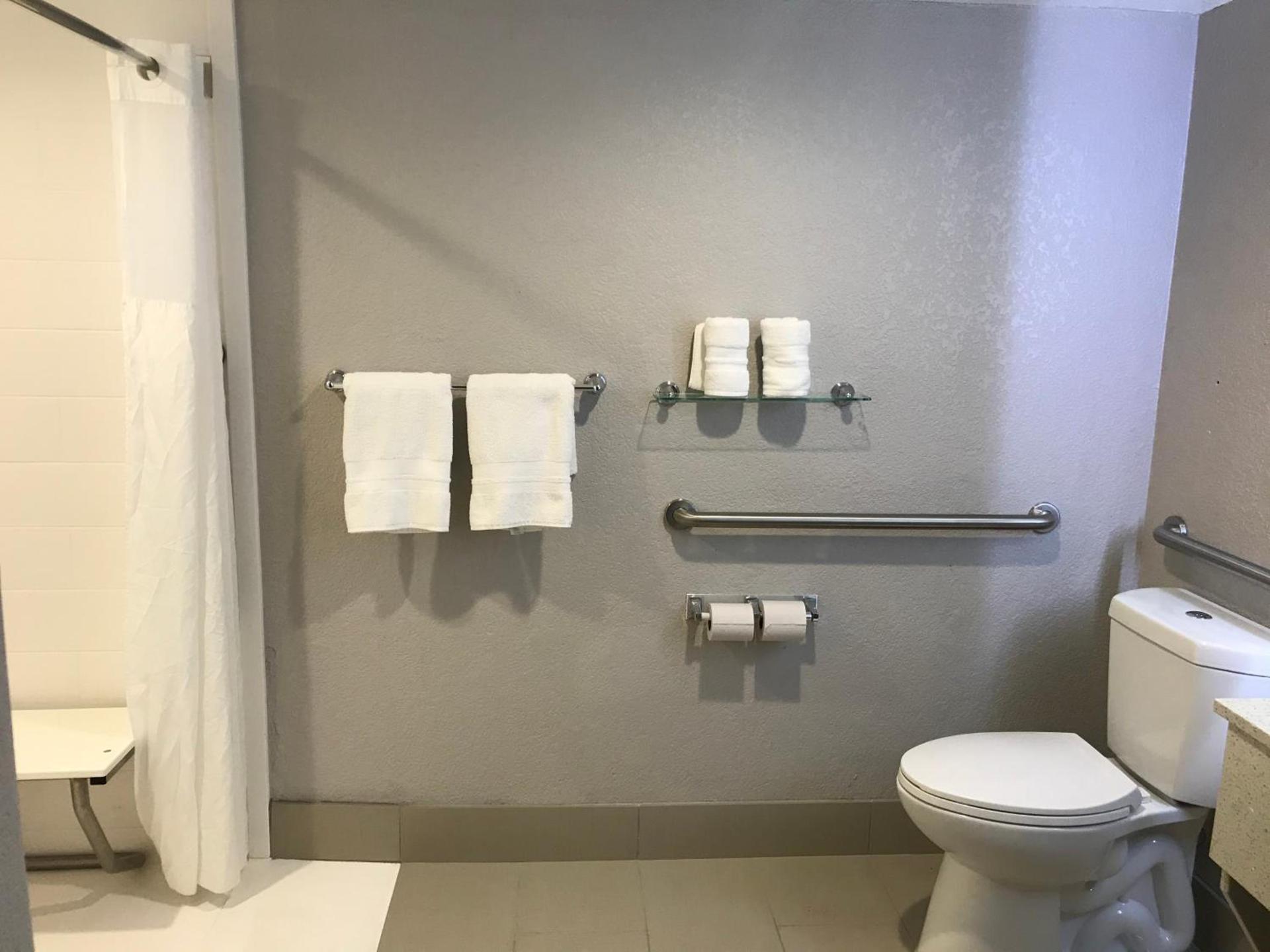 Comfort Inn Dallas North Love Field Airport photo 37