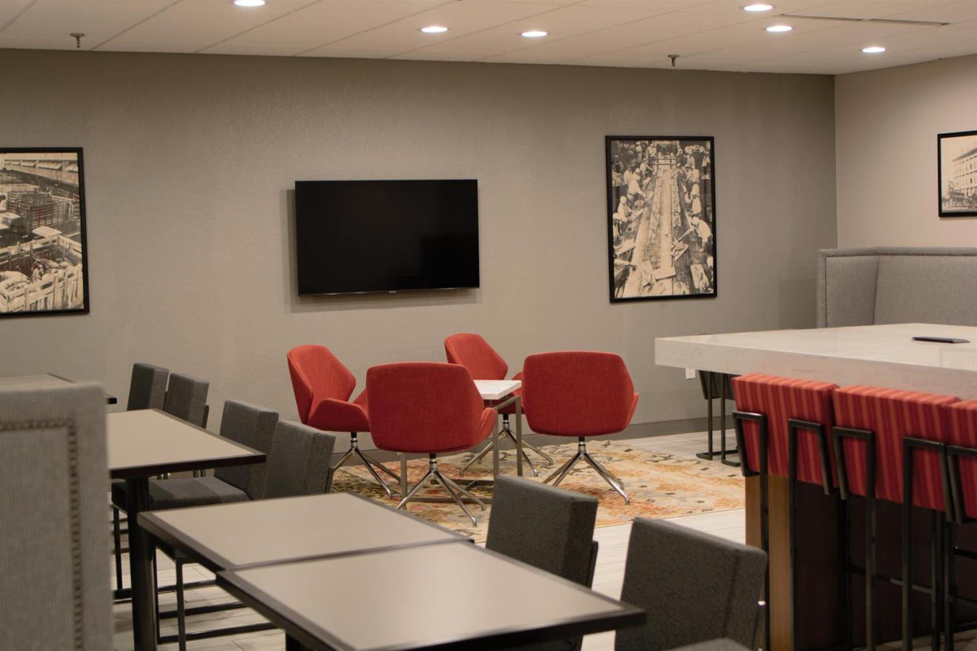 Best Western Plus Waterloo & Cedar Falls photo 26