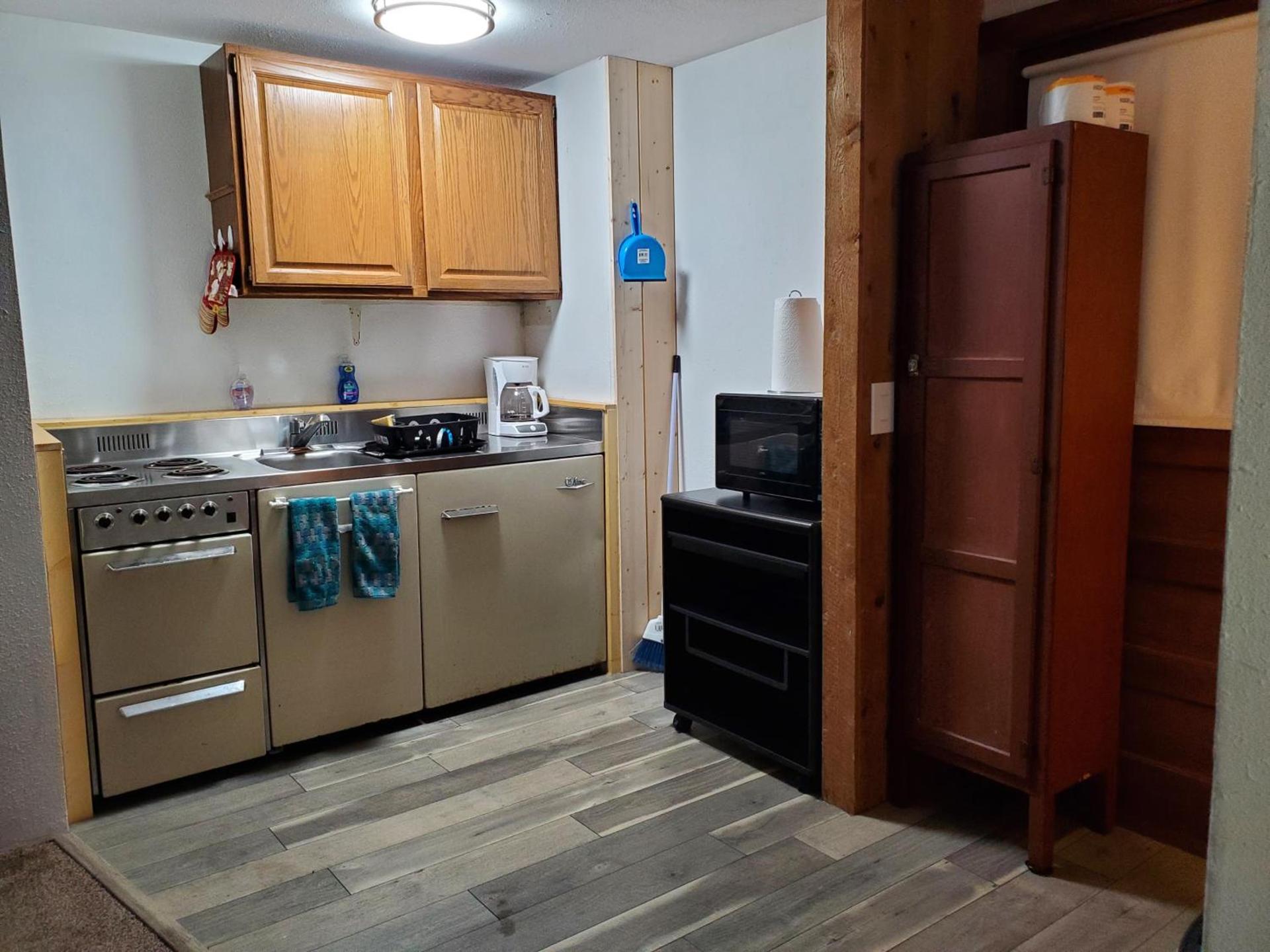 Steffen's Cedar Lodge photo 5