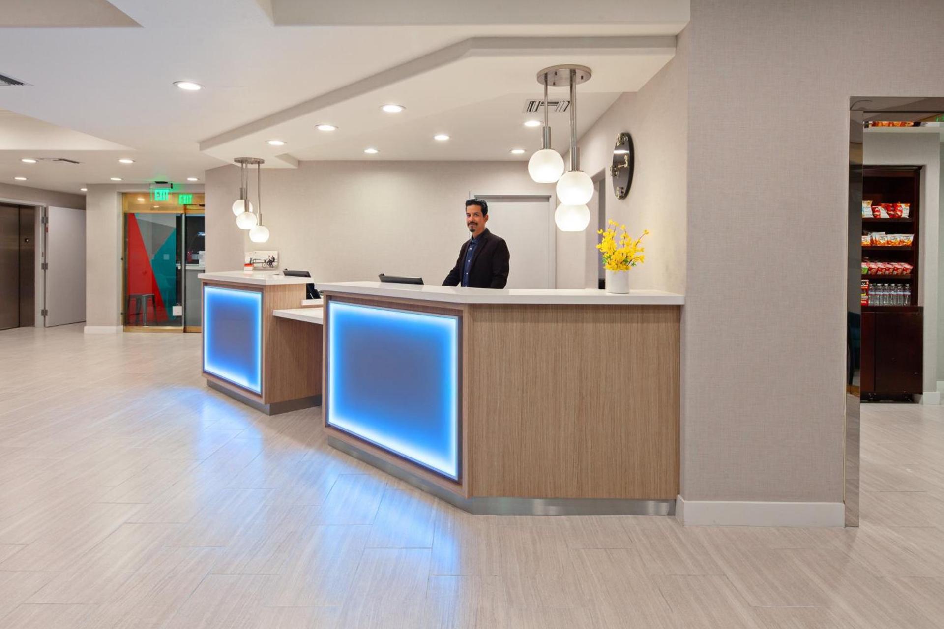 Holiday Inn Express Hollywood Walk of Fame by IHG photo 4