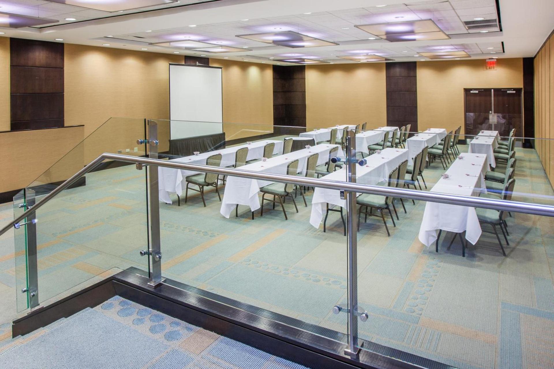 Crowne Plaza Hotel Glen Ellyn/Lombard by IHG photo 14
