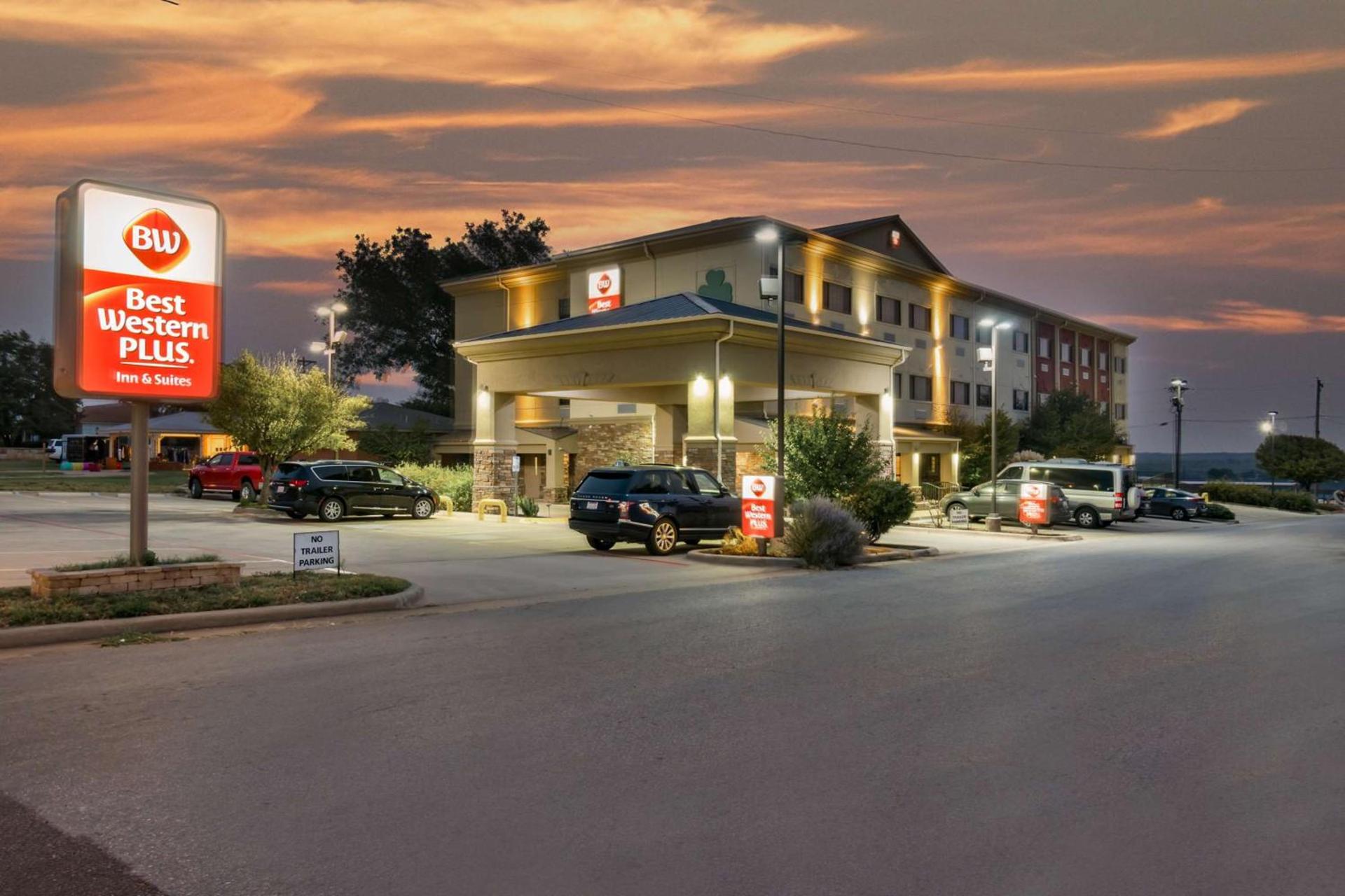 Best Western Plus Shamrock Inn & Suites — hotel in Shamrock