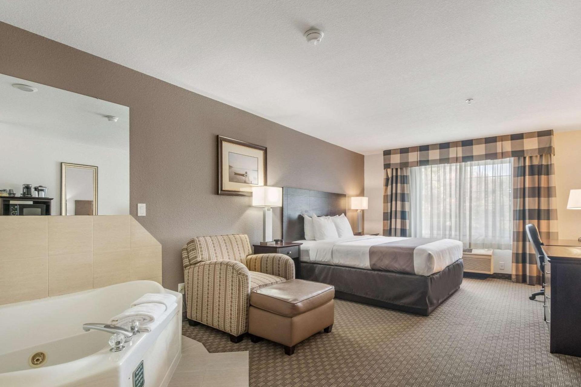 Quality Inn photo 35