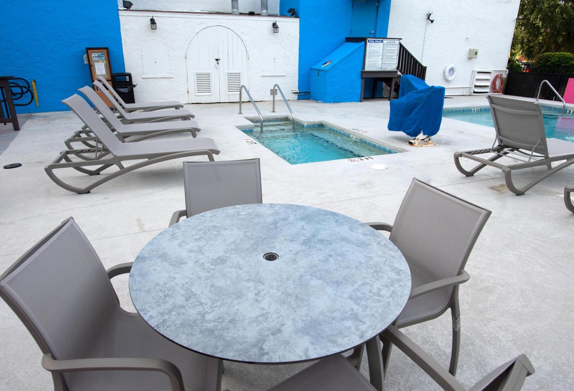 Aqua Beach Inn photo 12