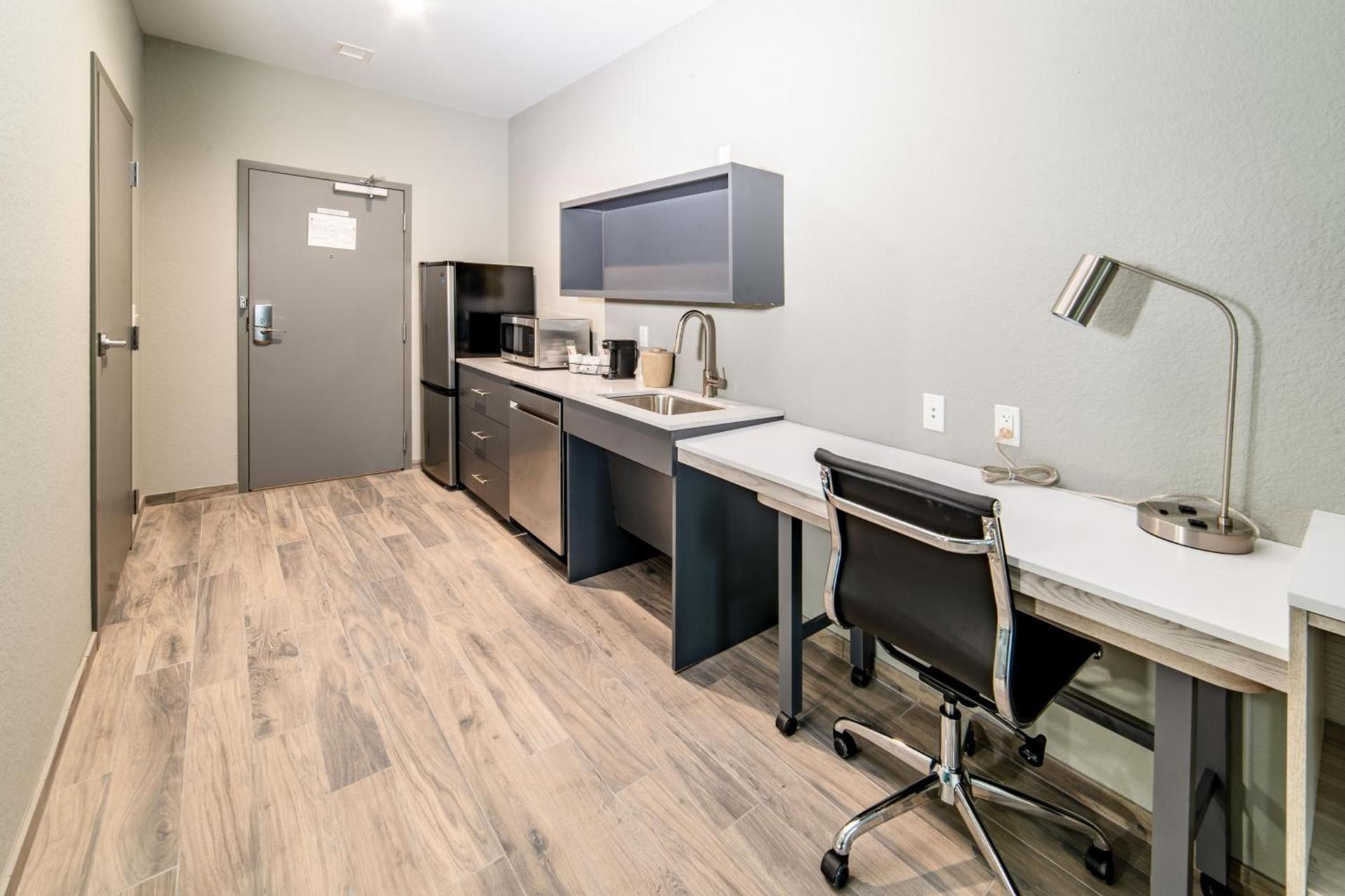 Everglades Adventures Hotel Suites by Ivey House photo 3