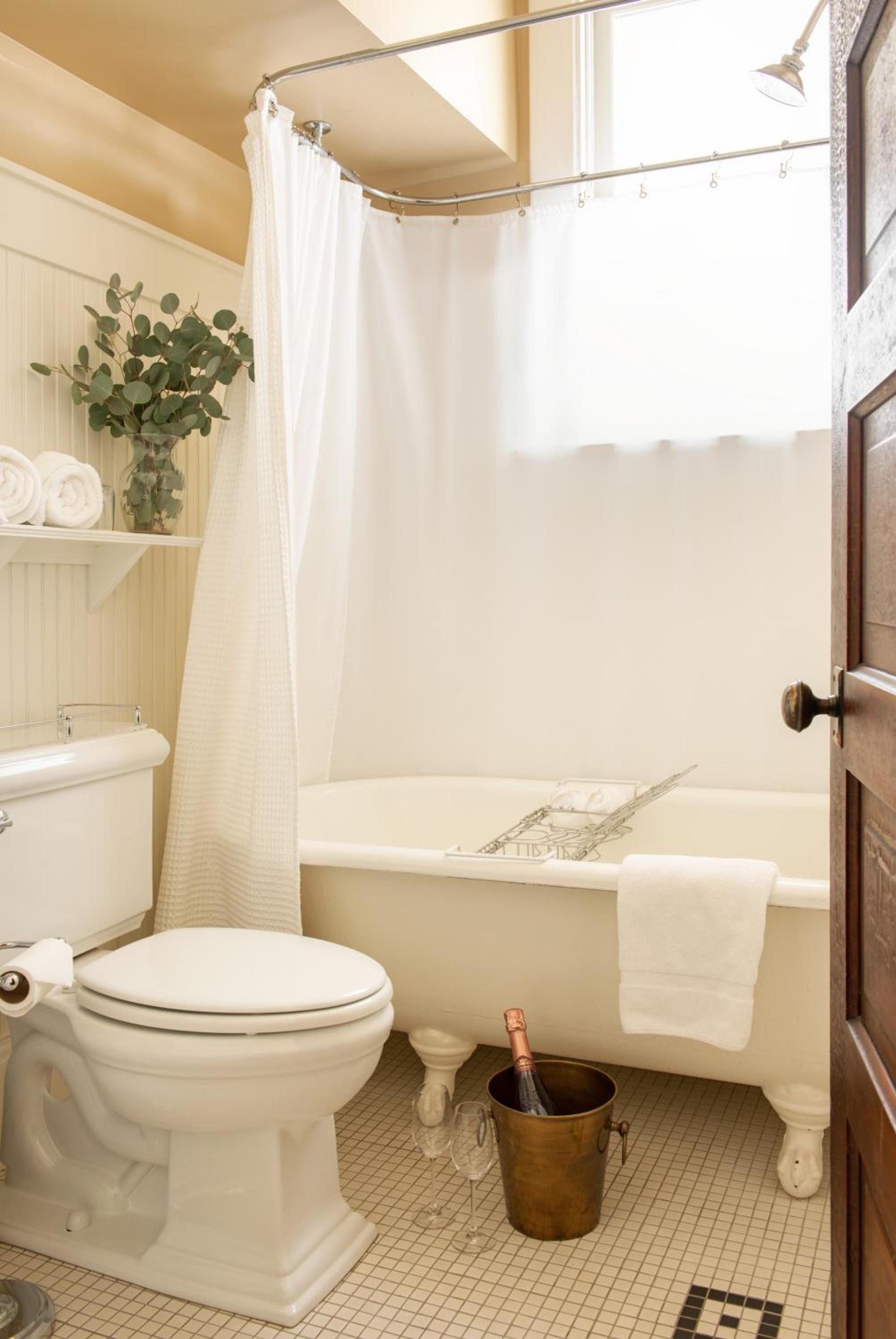 The Sacajawea Hotel photo 62
