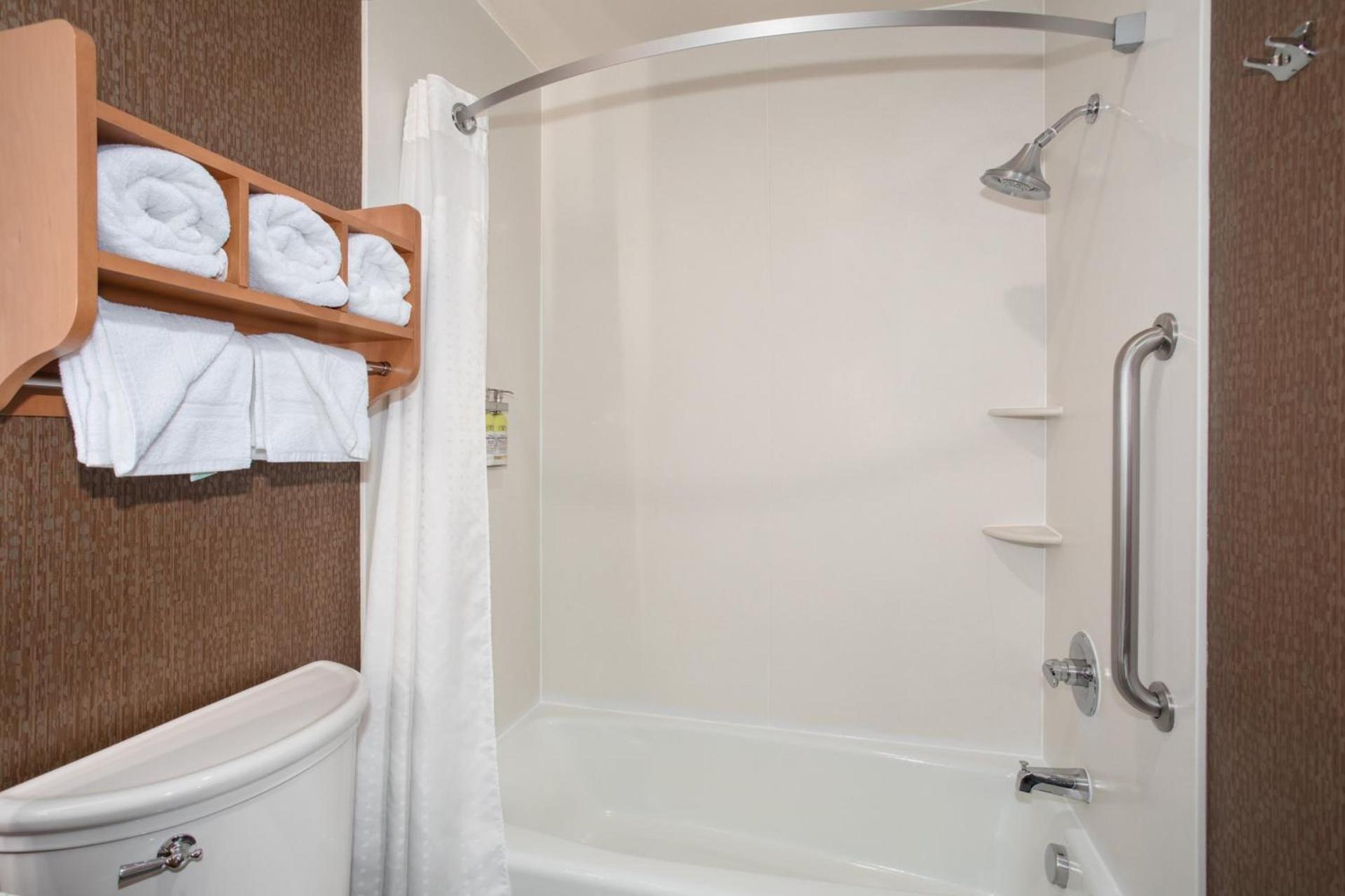 Holiday Inn Express Monterey - Cannery Row by IHG photo 27