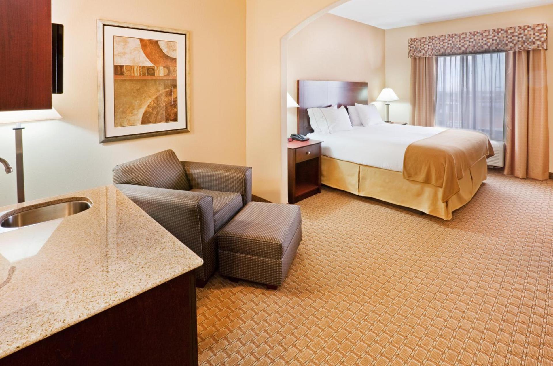 Holiday Inn Express Guymon by IHG photo 30