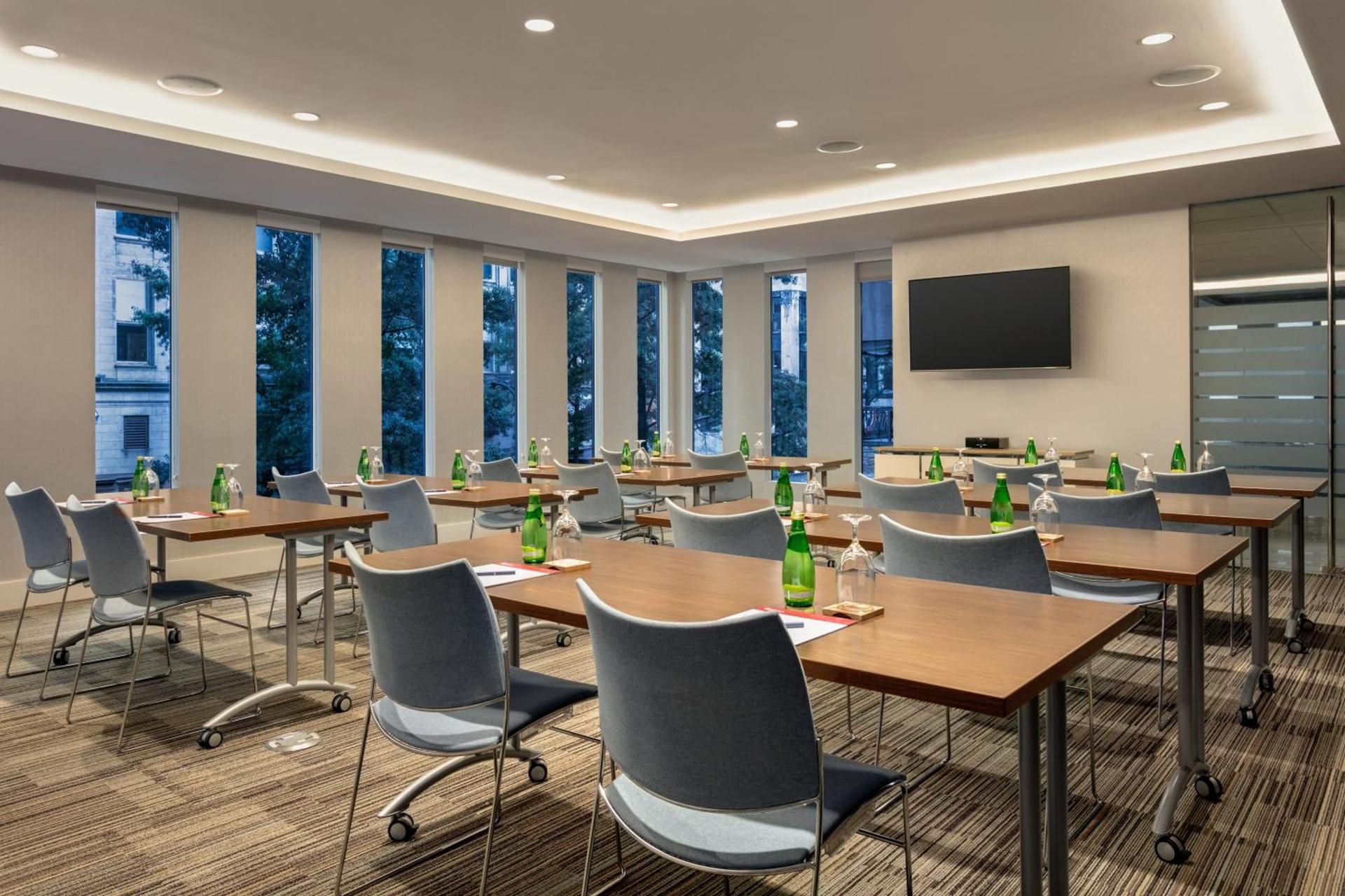 Hotel Indigo Atlanta Downtown by IHG photo 8