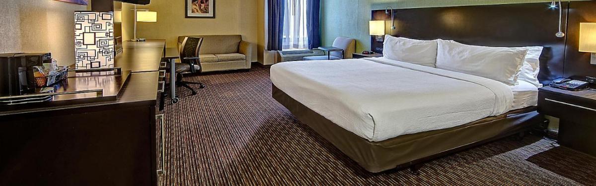Clarion Hotel & Suites Conference Center Memphis Airport photo 2