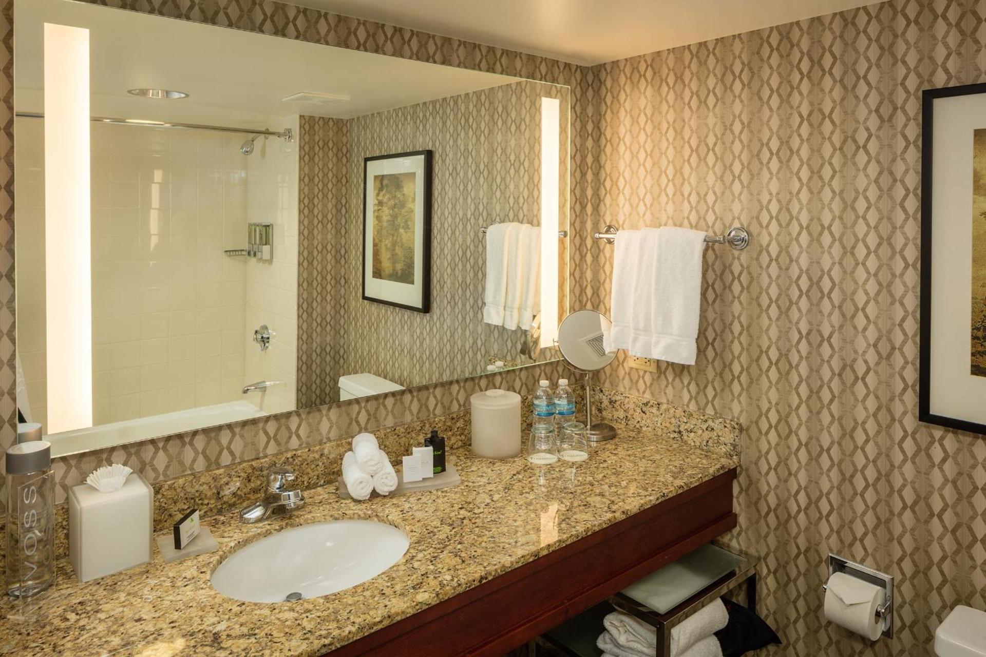 Eaglewood Resort & Spa photo 14