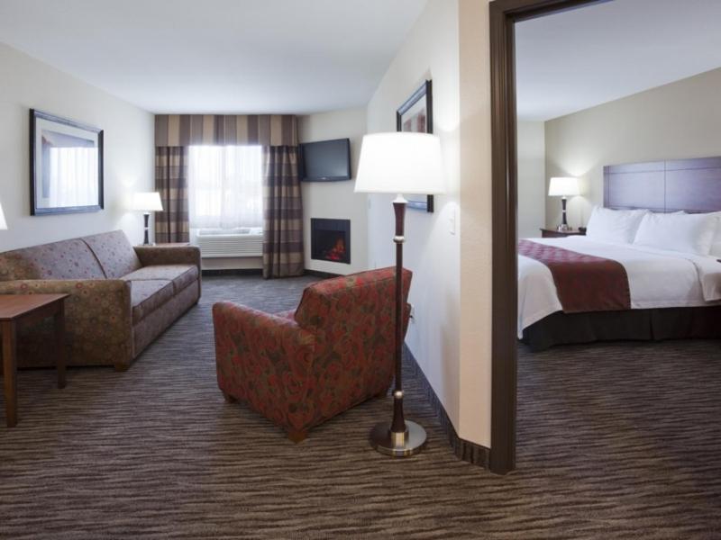 American Inn & Suites photo 6