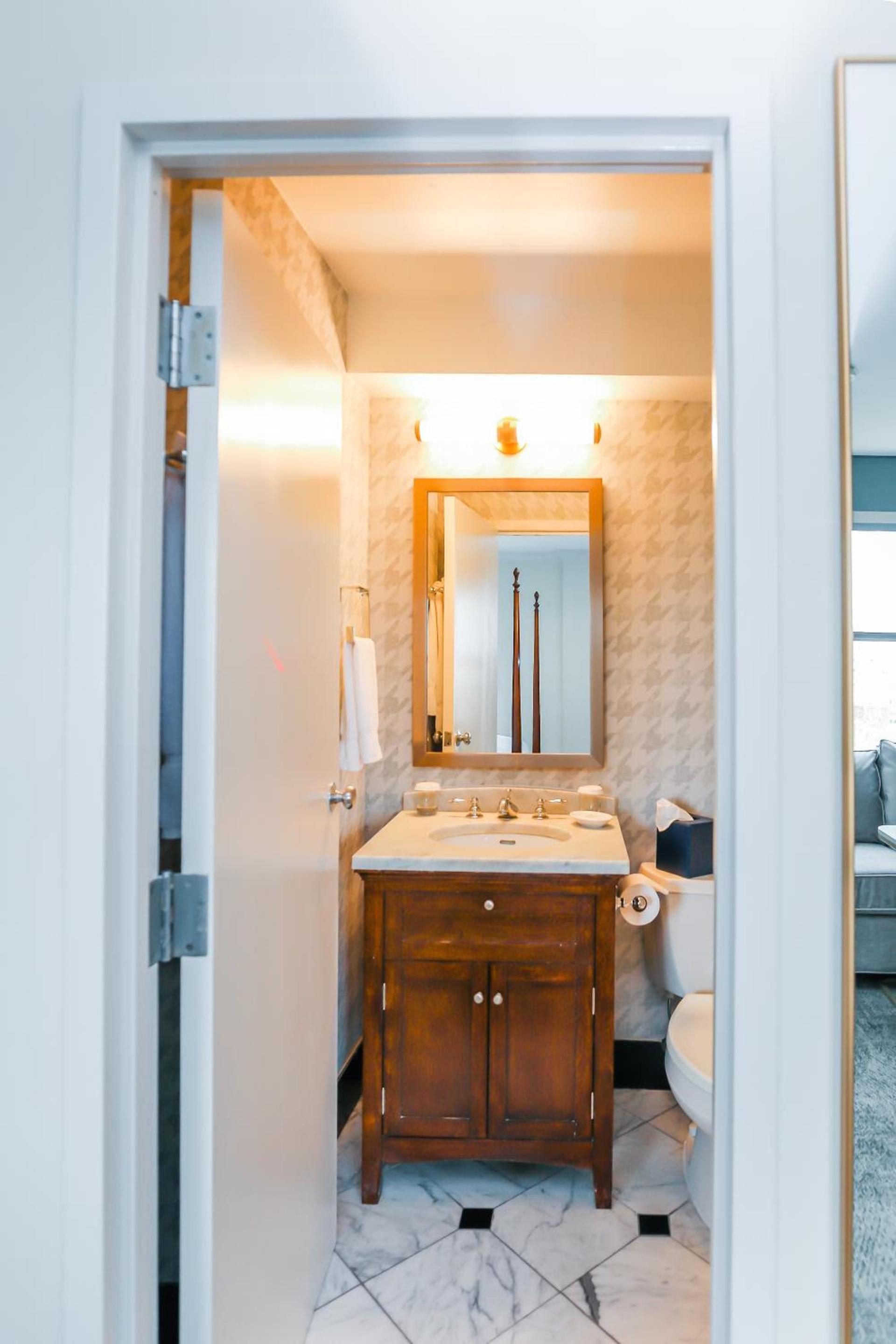 Dunhill Hotel photo 2