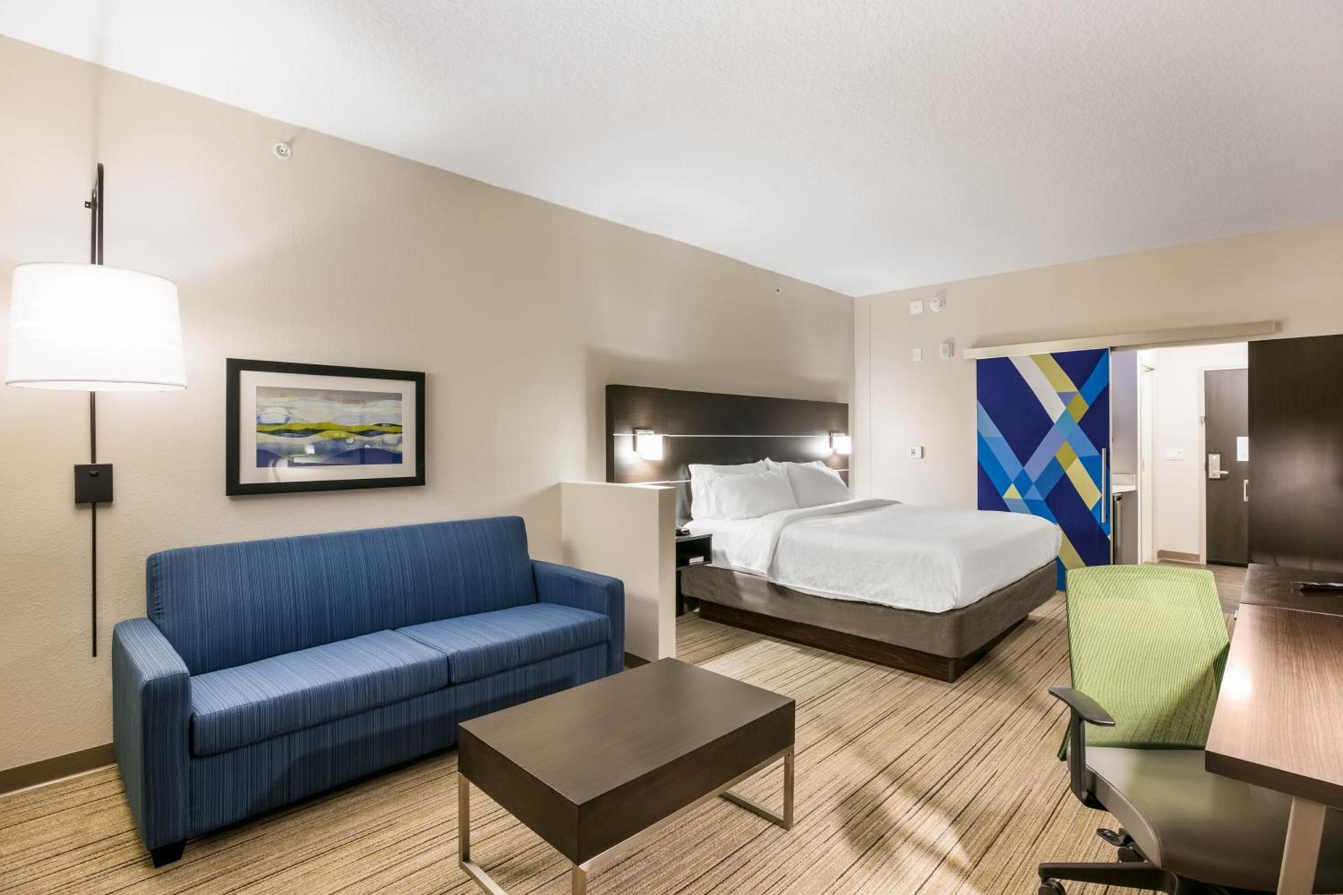 Holiday Inn Express & Suites Jacksonville - Town Center by IHG photo 7