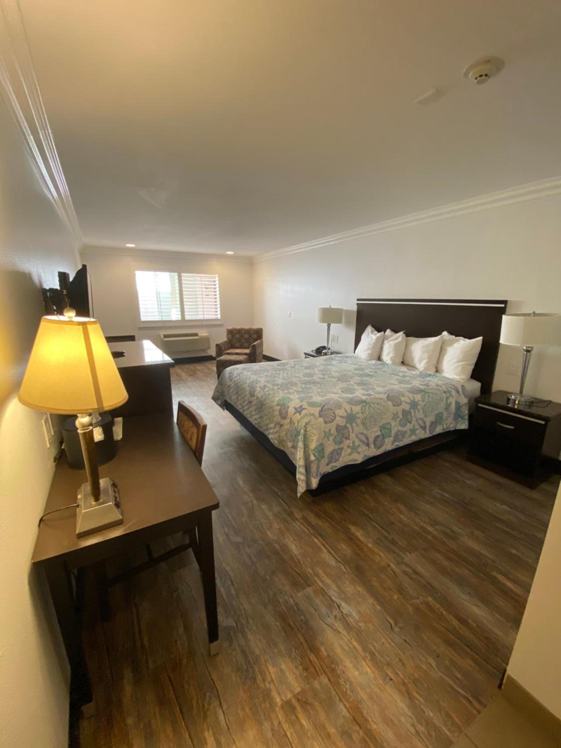 Ocean Surf Inn & Suites photo 87