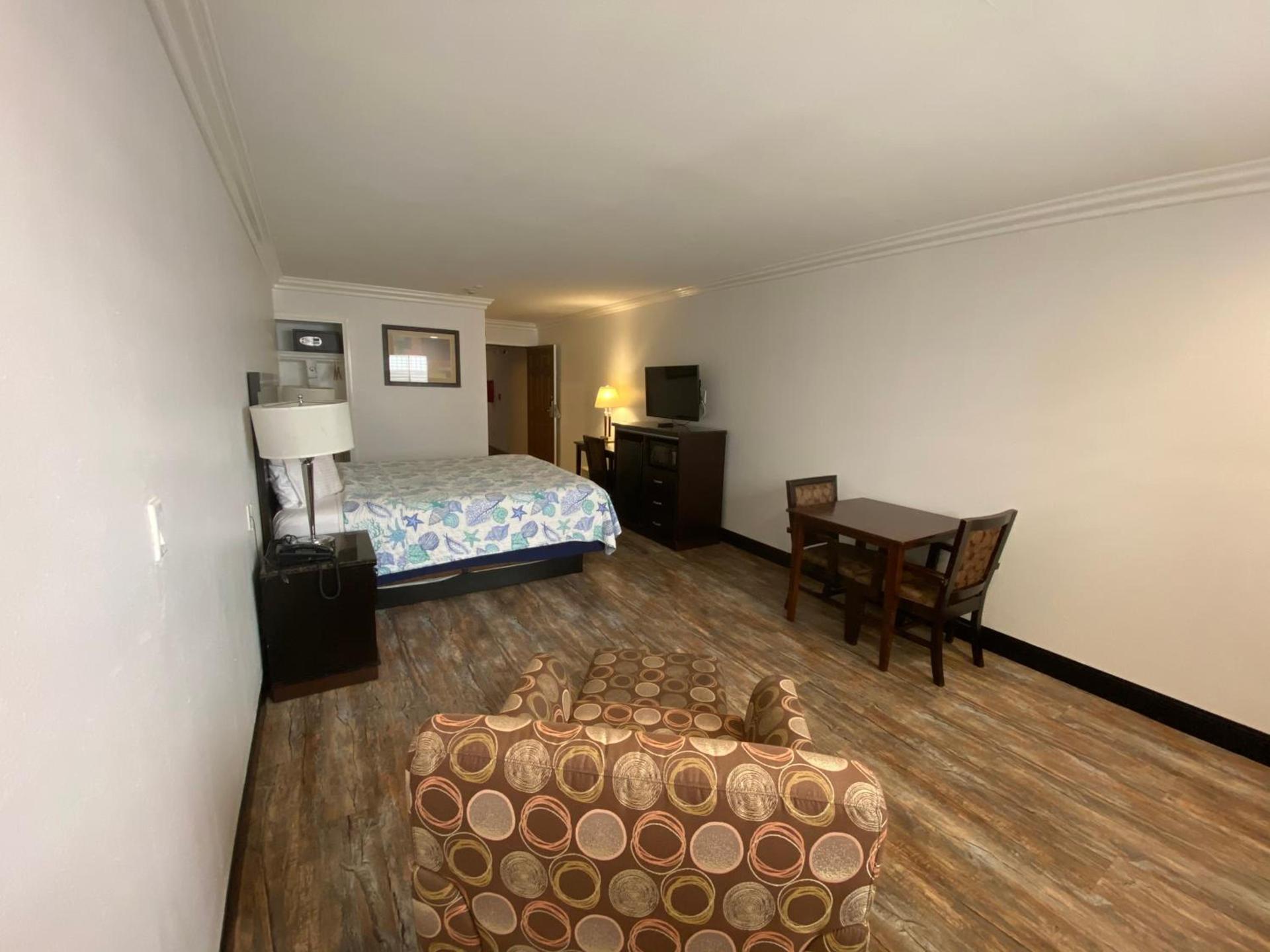 Ocean Surf Inn & Suites photo 84