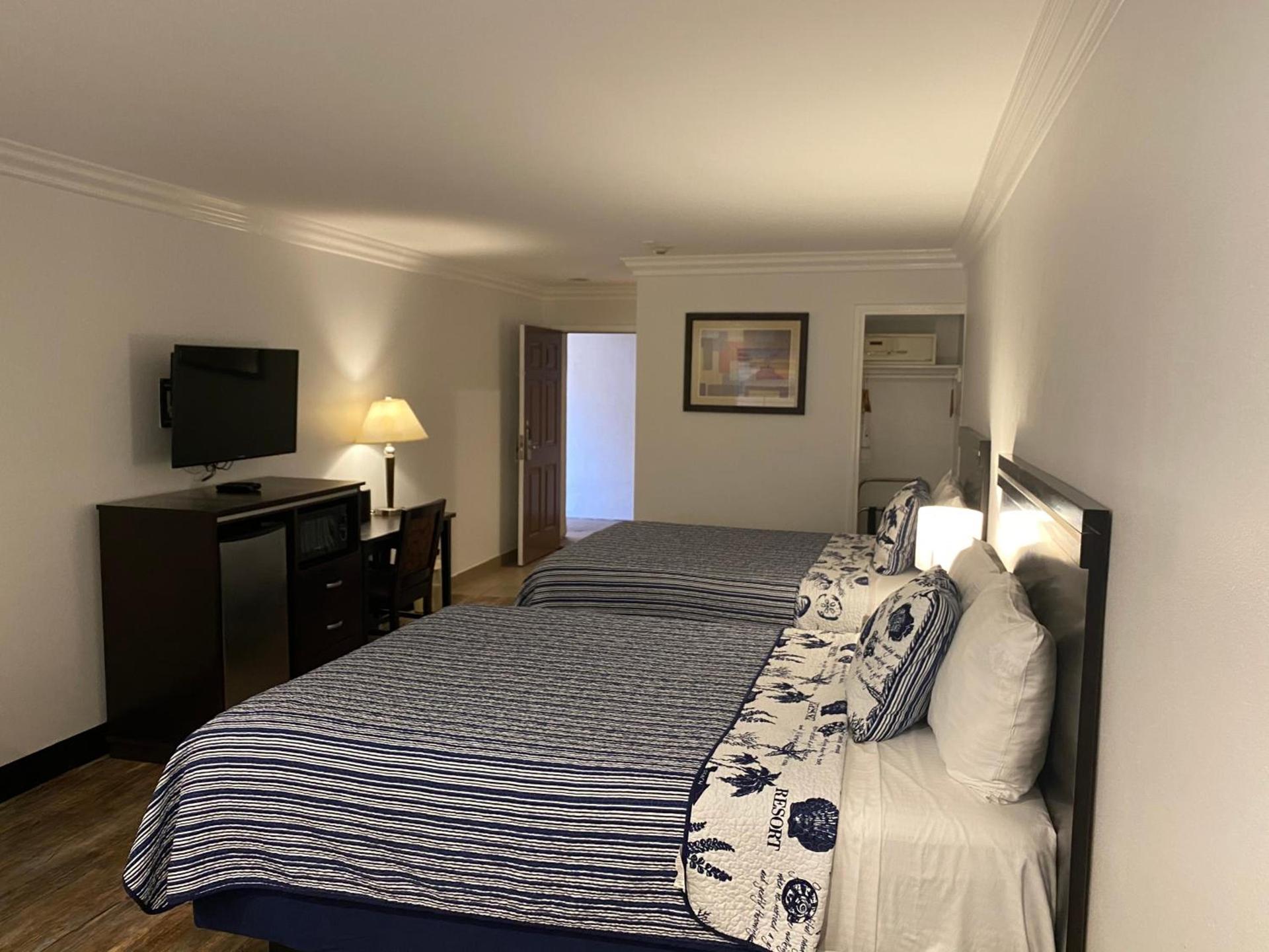 Ocean Surf Inn & Suites photo 77
