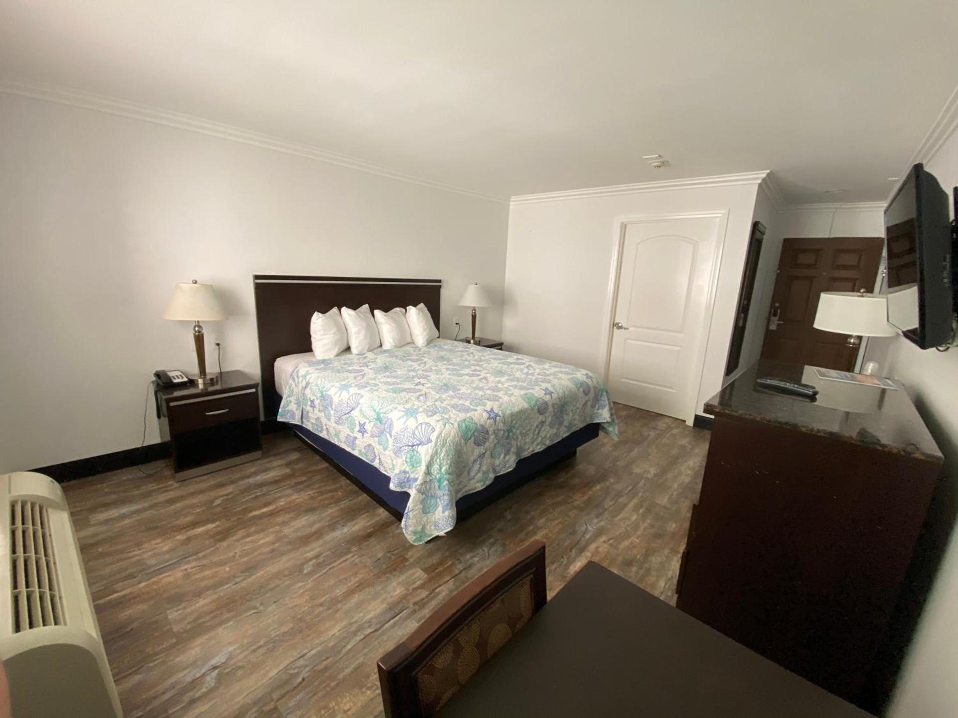 Ocean Surf Inn & Suites photo 76