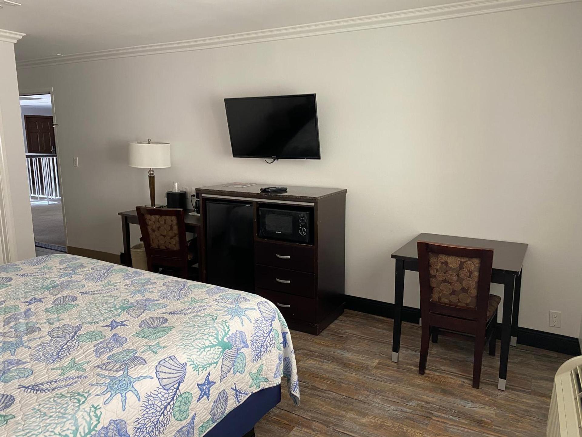 Ocean Surf Inn & Suites photo 72