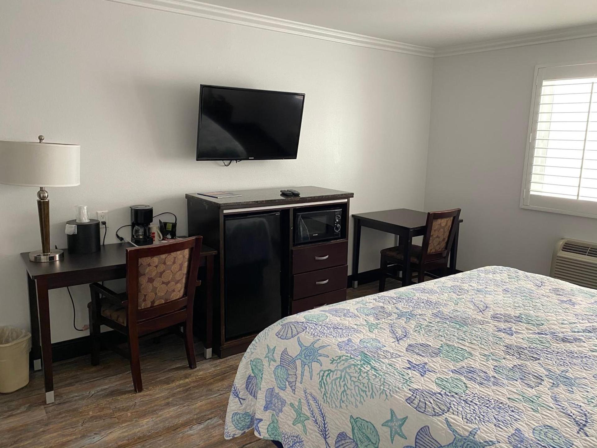Ocean Surf Inn & Suites photo 71