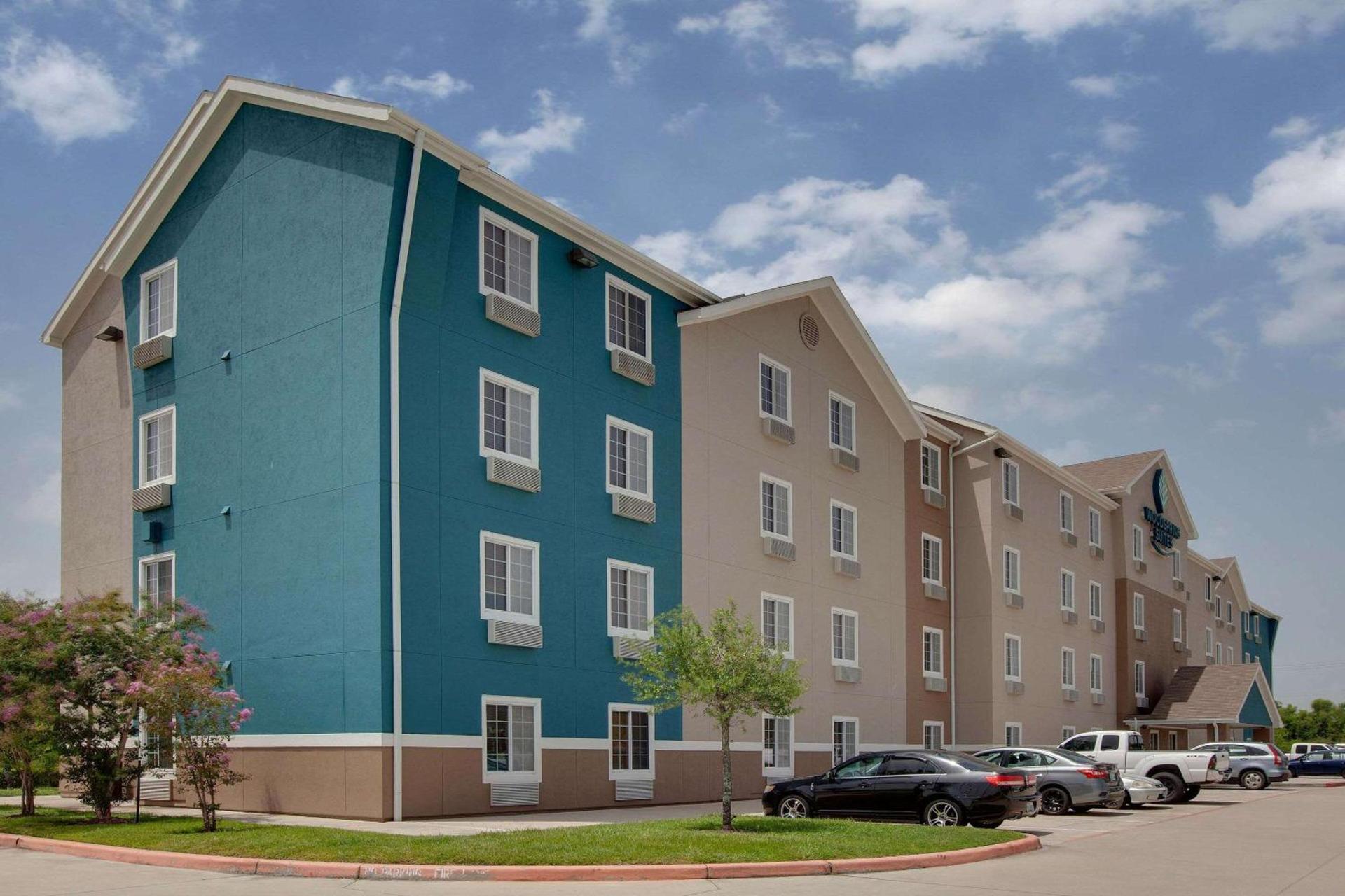WoodSpring Suites Texas City photo 2