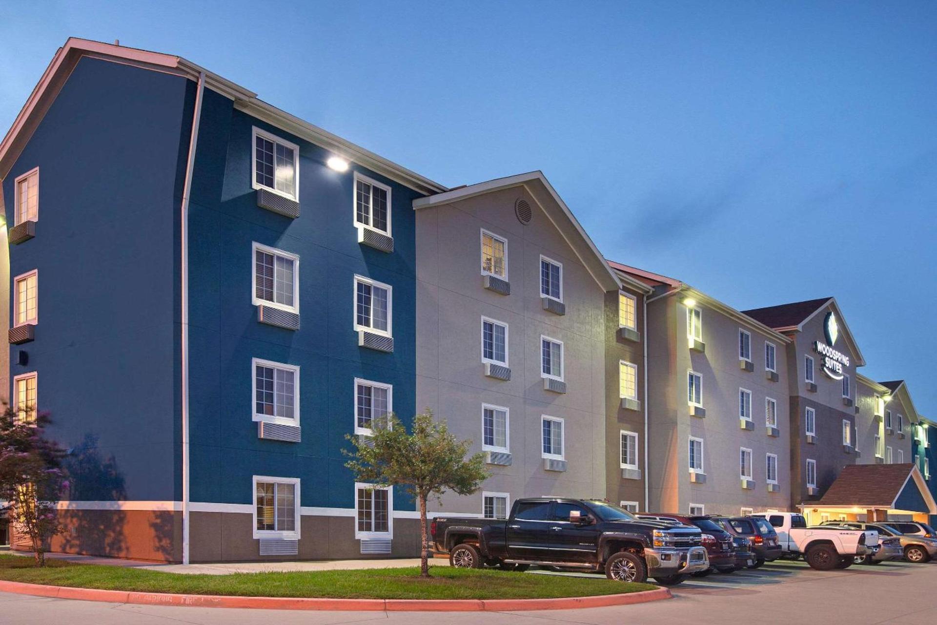 WoodSpring Suites Texas City photo 3