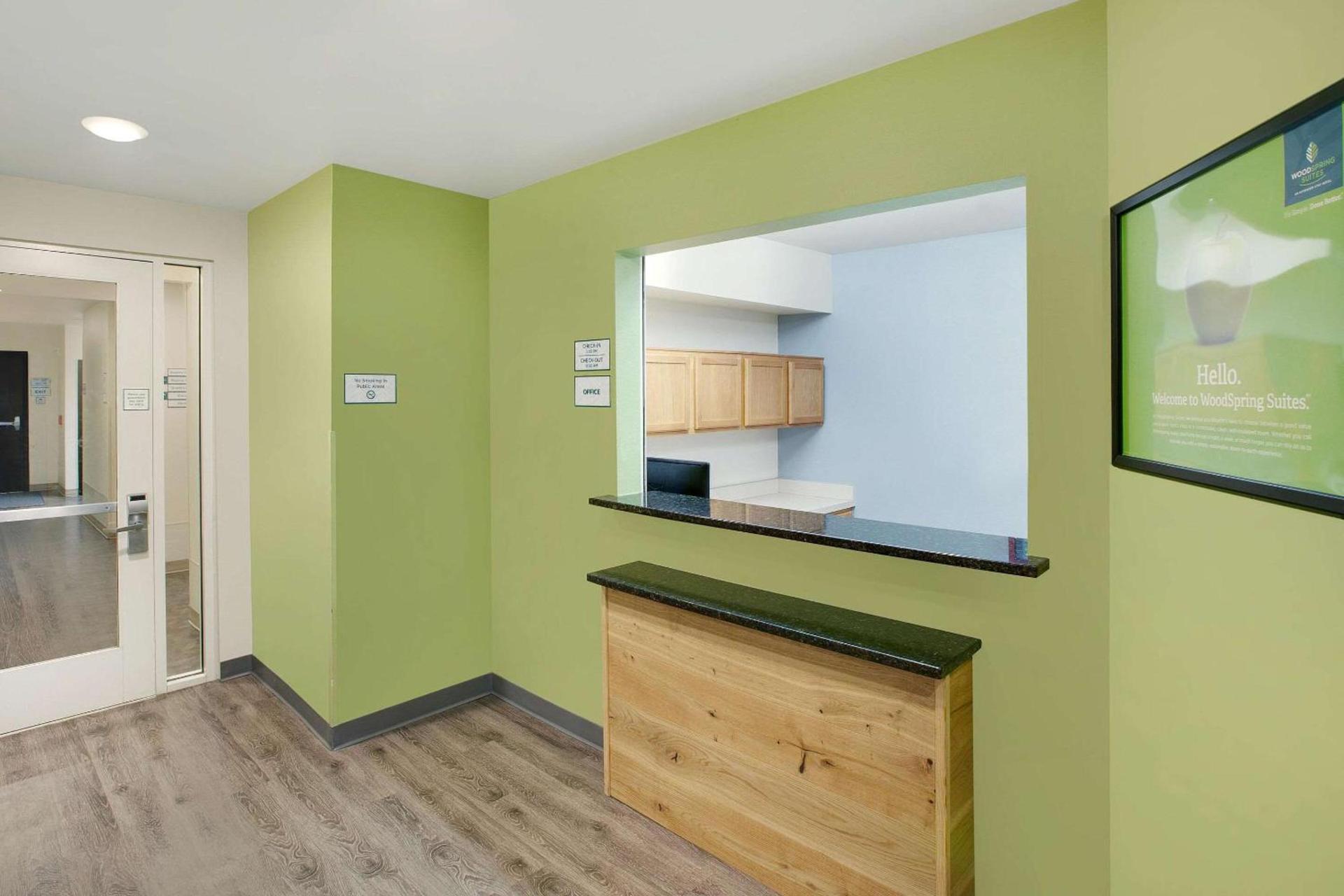 WoodSpring Suites Texas City photo 5