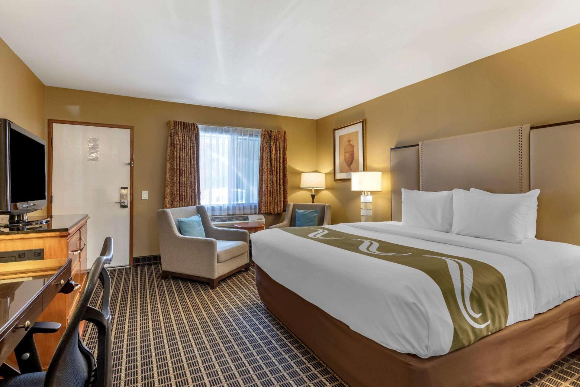 Quality Inn & Suites Westminster Seal Beach photo 10