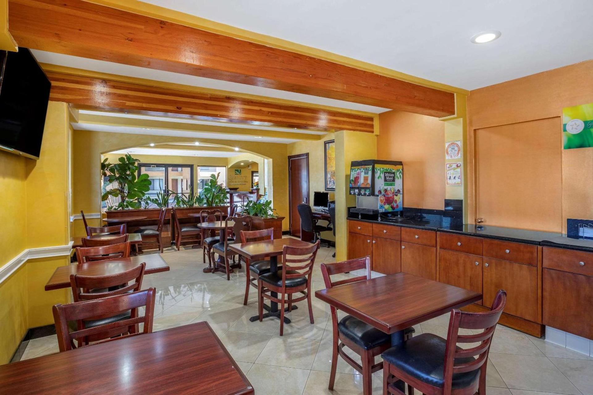 Quality Inn & Suites Westminster Seal Beach photo 21