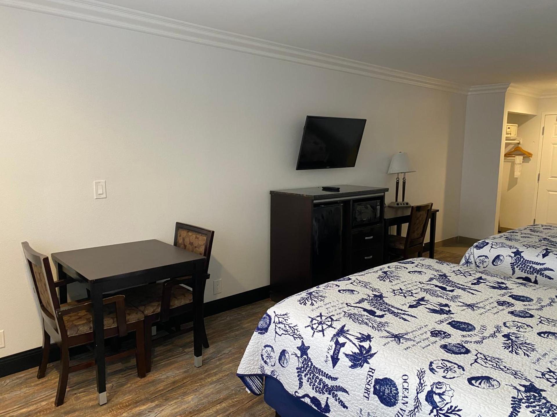 Ocean Surf Inn & Suites photo 63