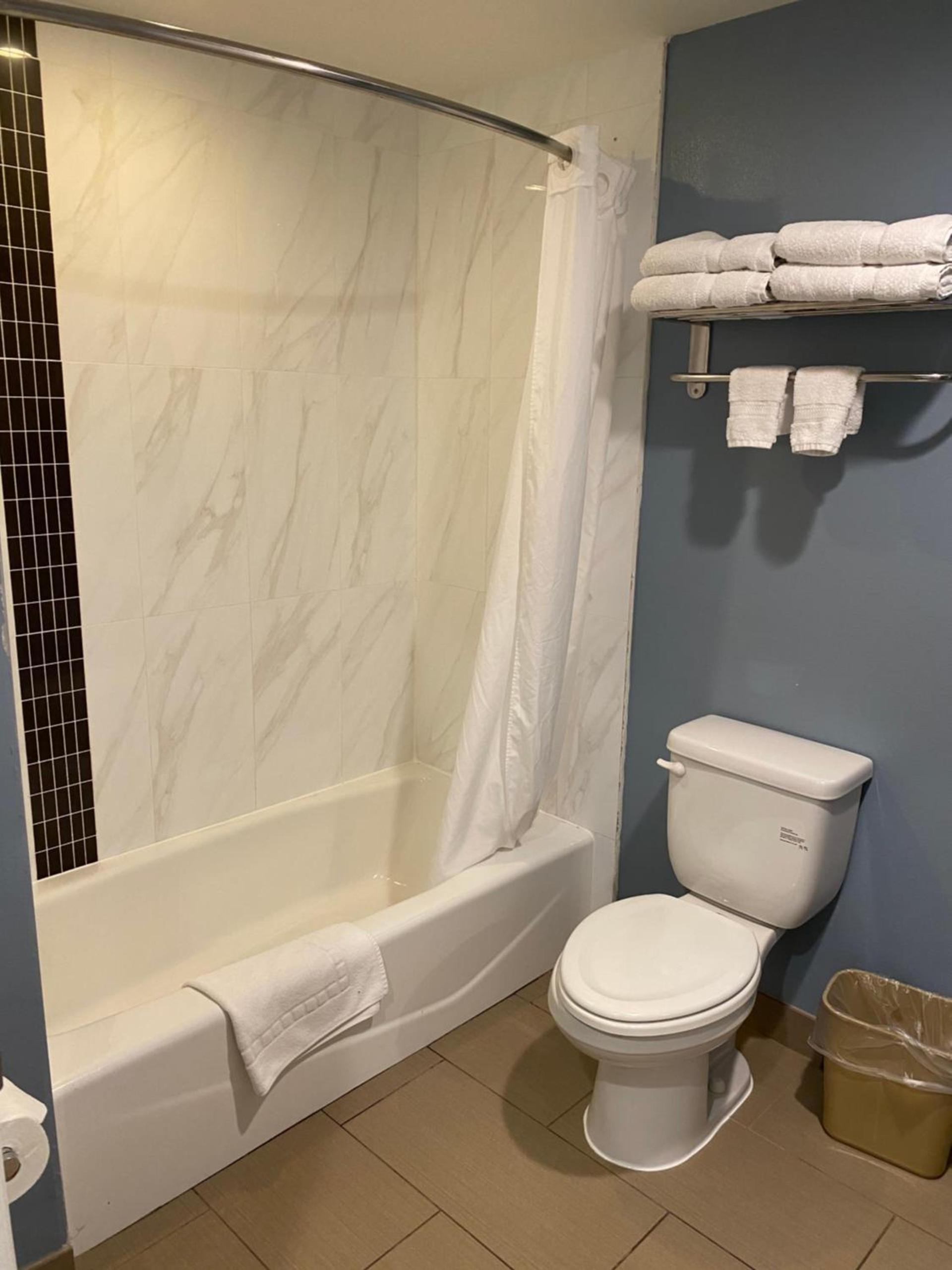 Ocean Surf Inn & Suites photo 61