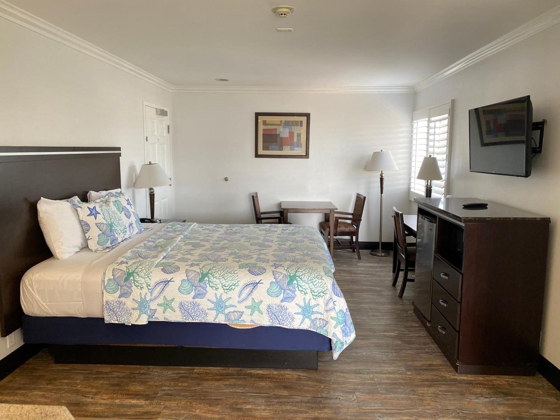 Ocean Surf Inn & Suites photo 51