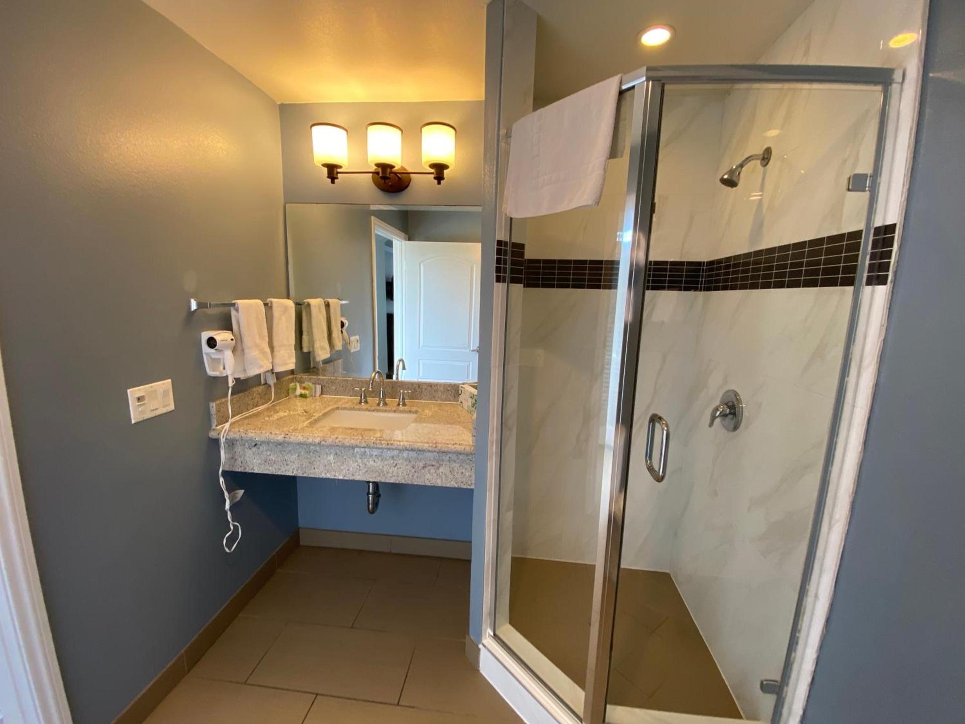 Ocean Surf Inn & Suites photo 48
