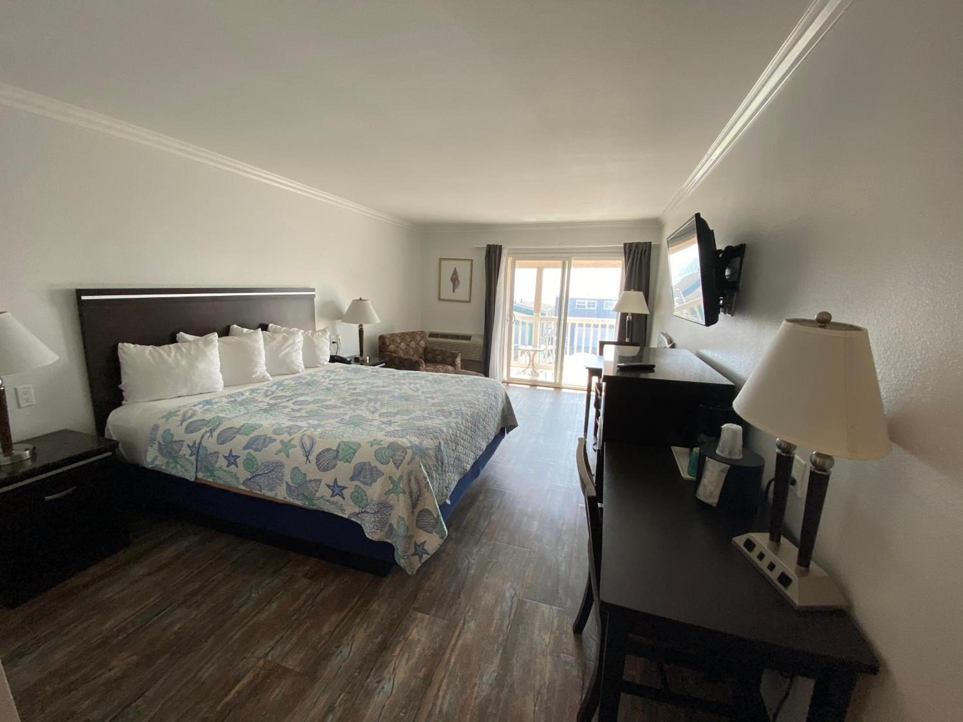 Ocean Surf Inn & Suites photo 40