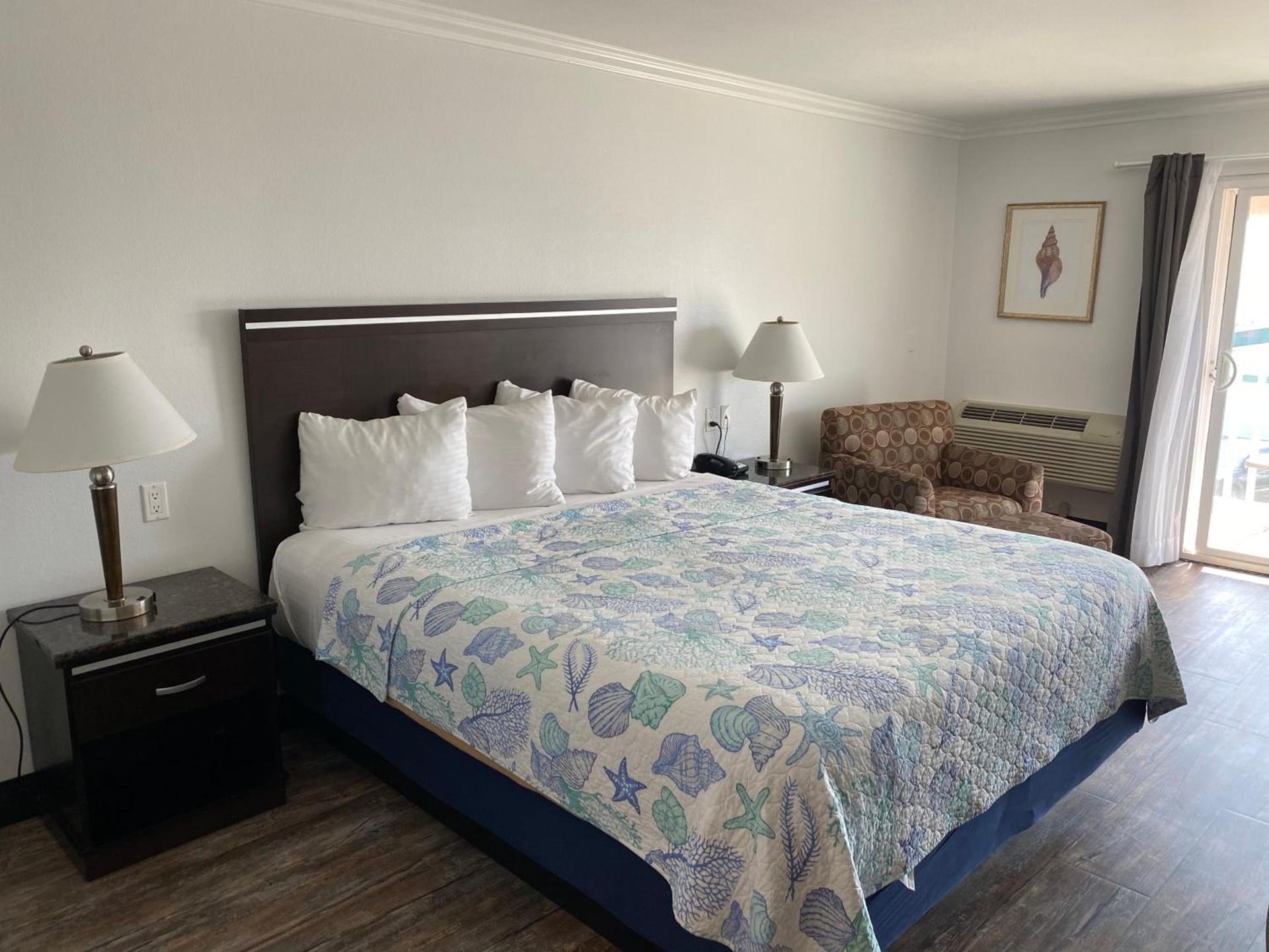 Ocean Surf Inn & Suites photo 39