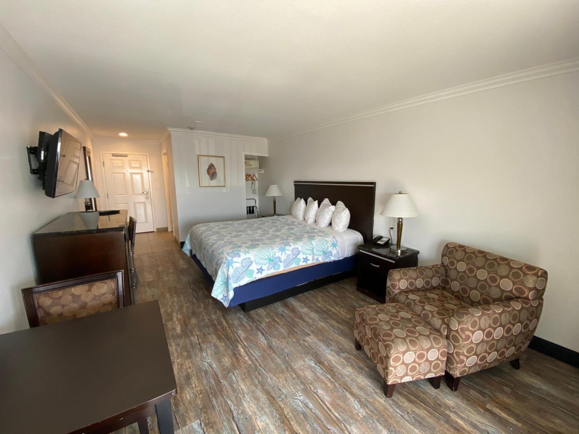 Ocean Surf Inn & Suites photo 35