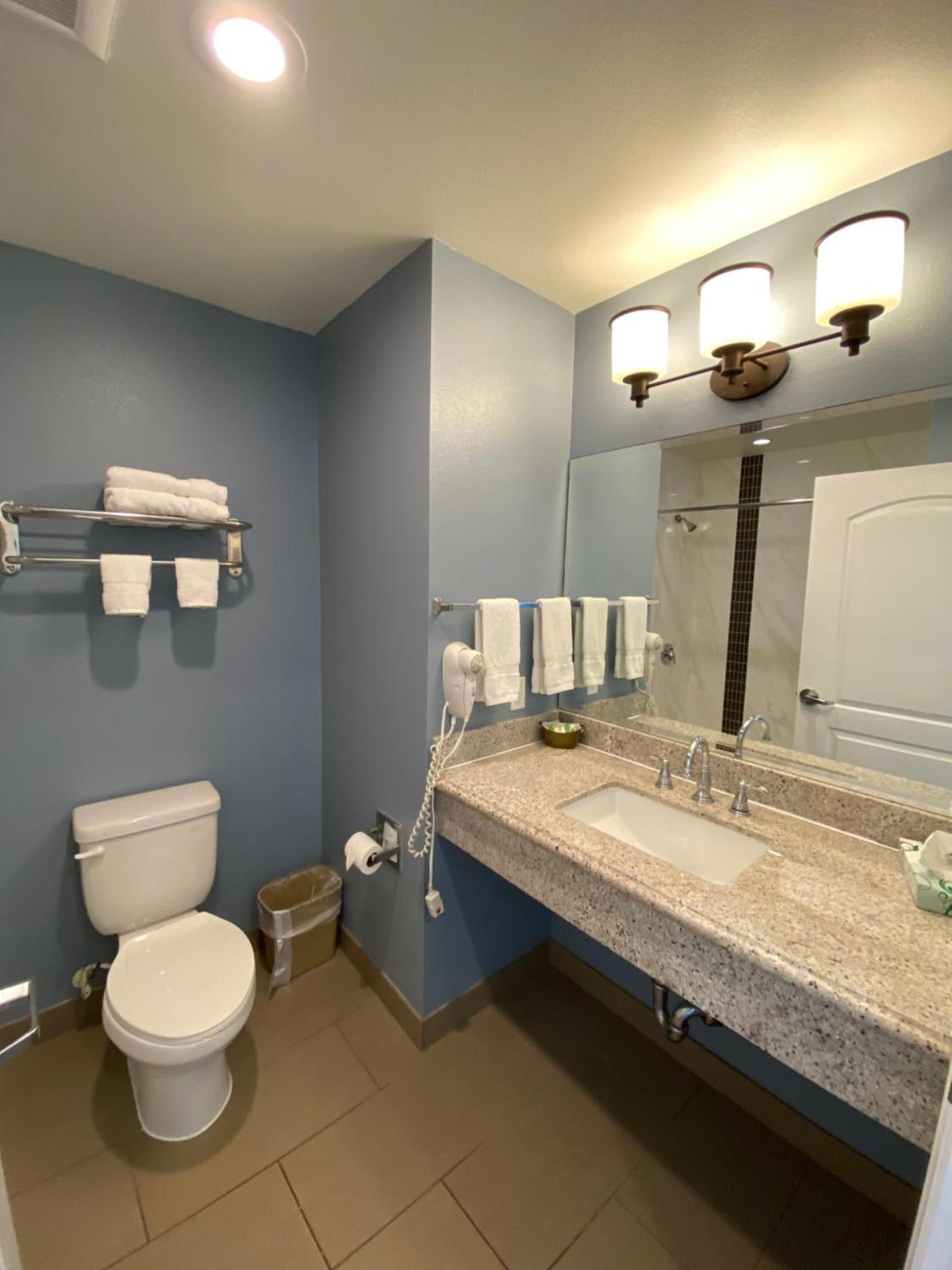 Ocean Surf Inn & Suites photo 33