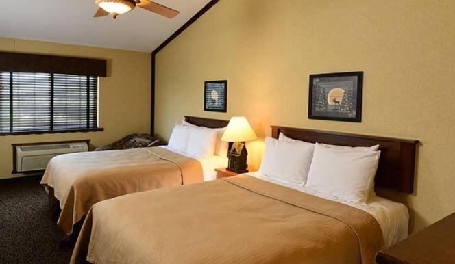 Boarders Inn & Suites by Cobblestone Hotels in Waukon photo 6