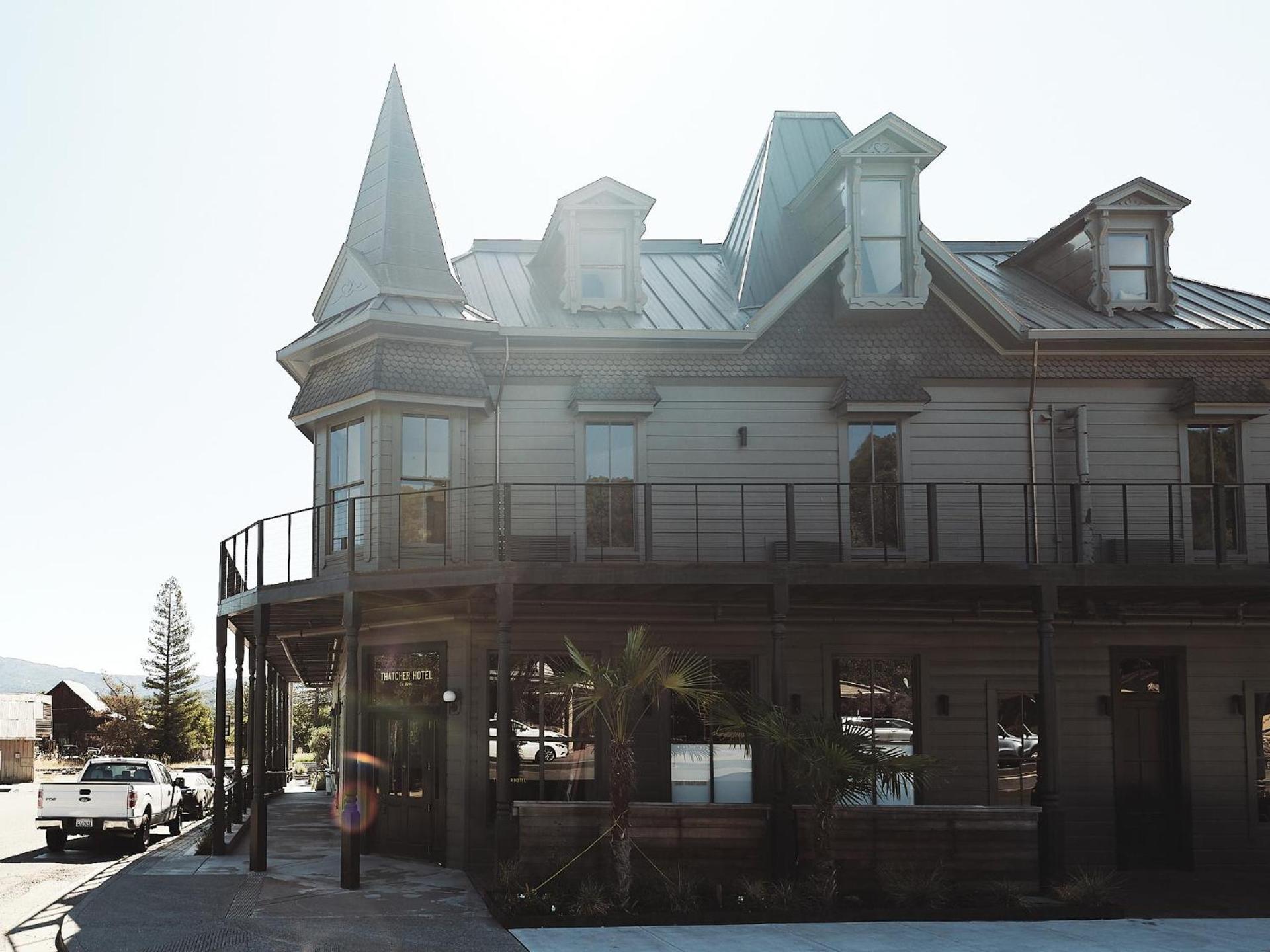 Thatcher Hotel photo 1
