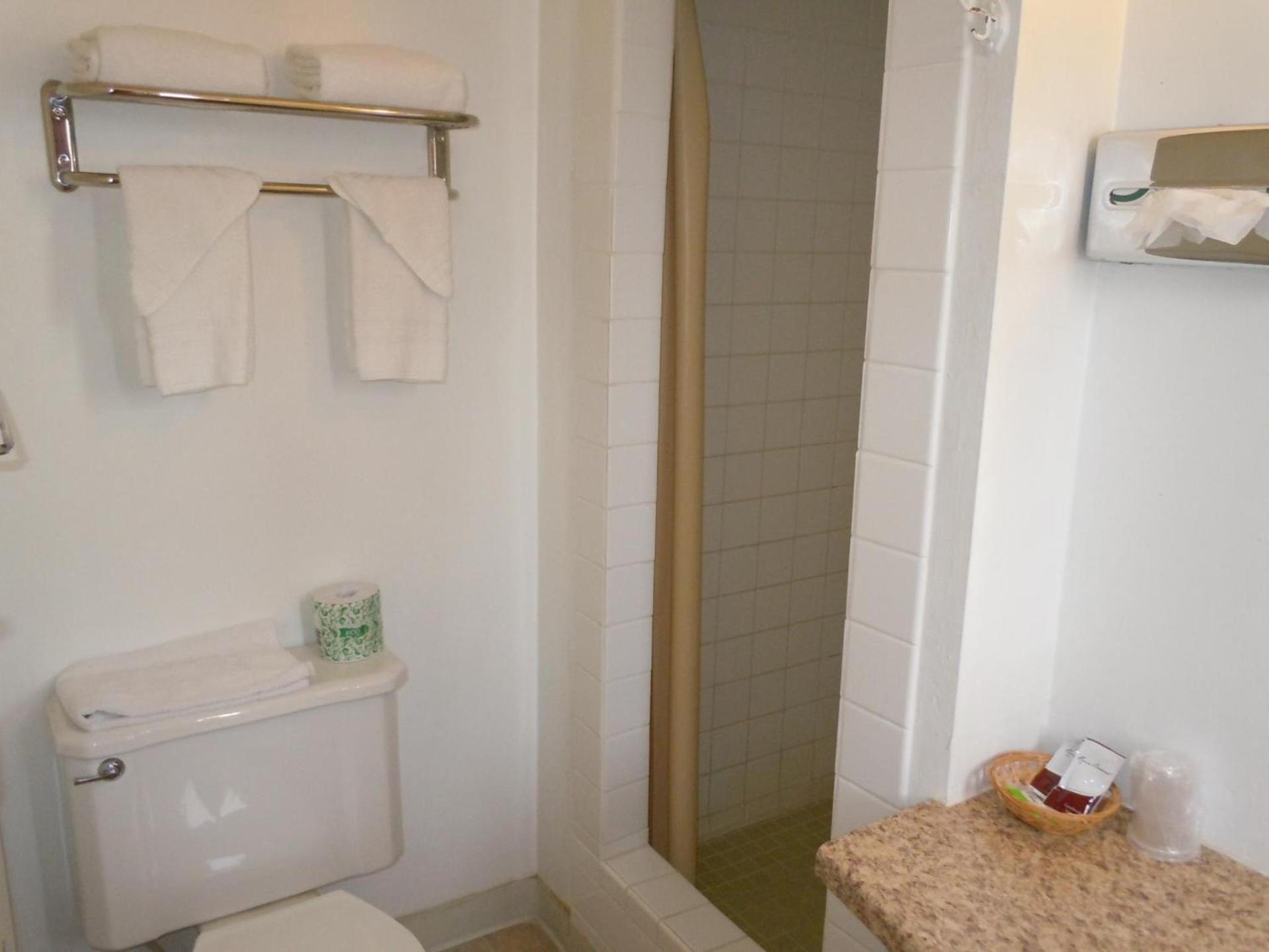 Value Inn photo 8