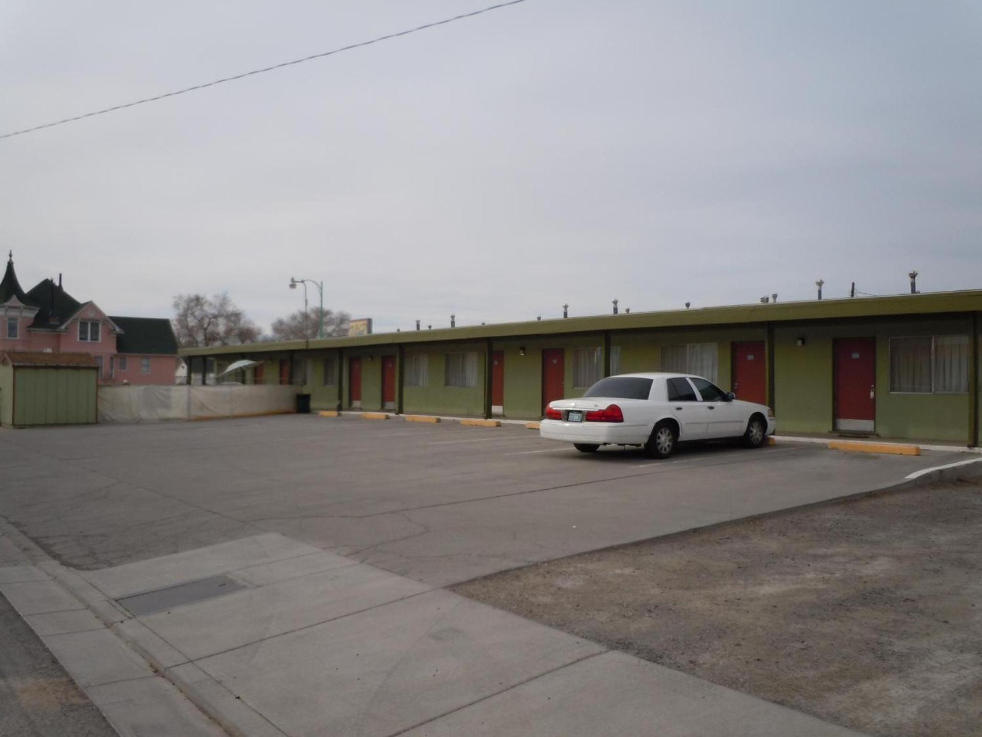 Value Inn photo 35