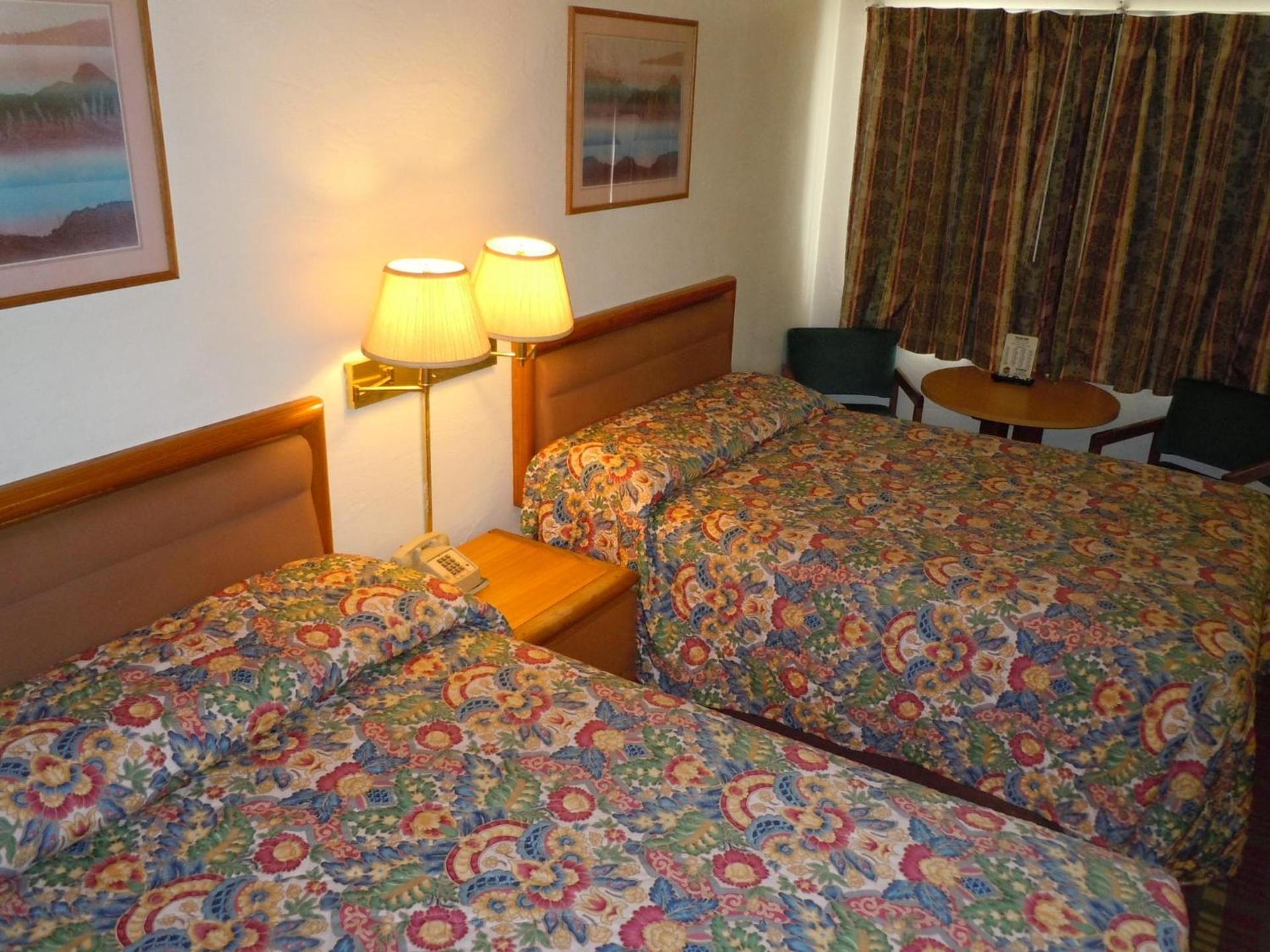 Value Inn photo 32