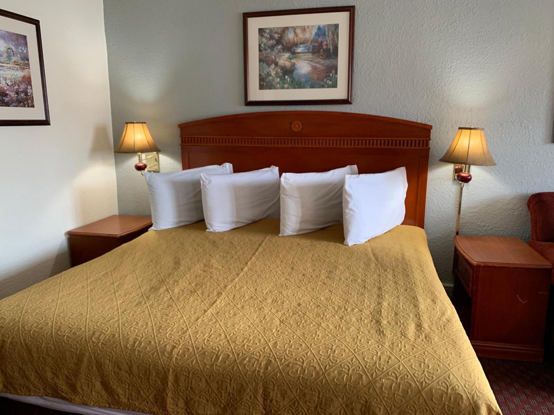 Budget Inn Express photo 33